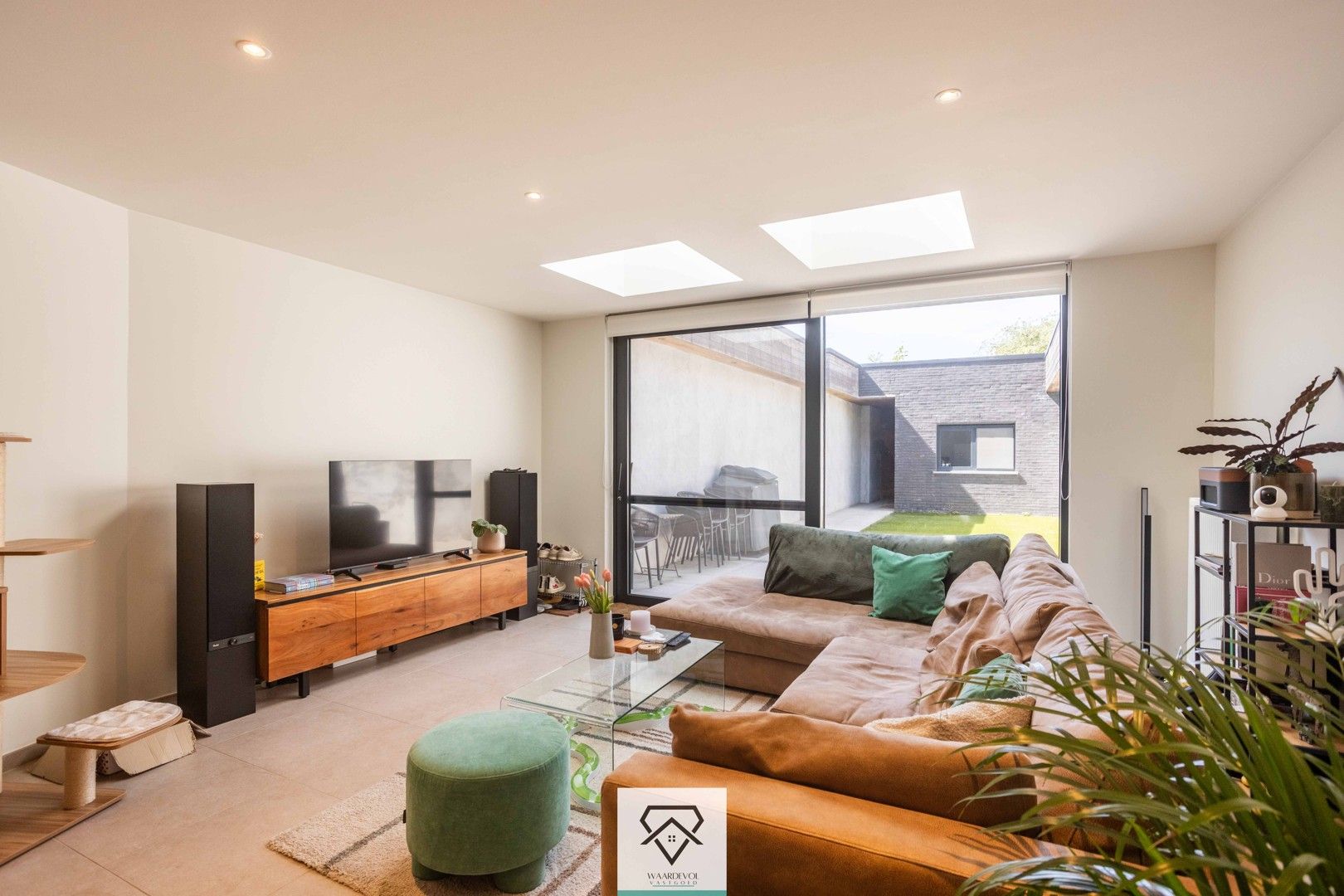 Uitzonderlijk appartement met tuin, zeer ruime garage en topligging nabij Sint-Pietersplein foto 4