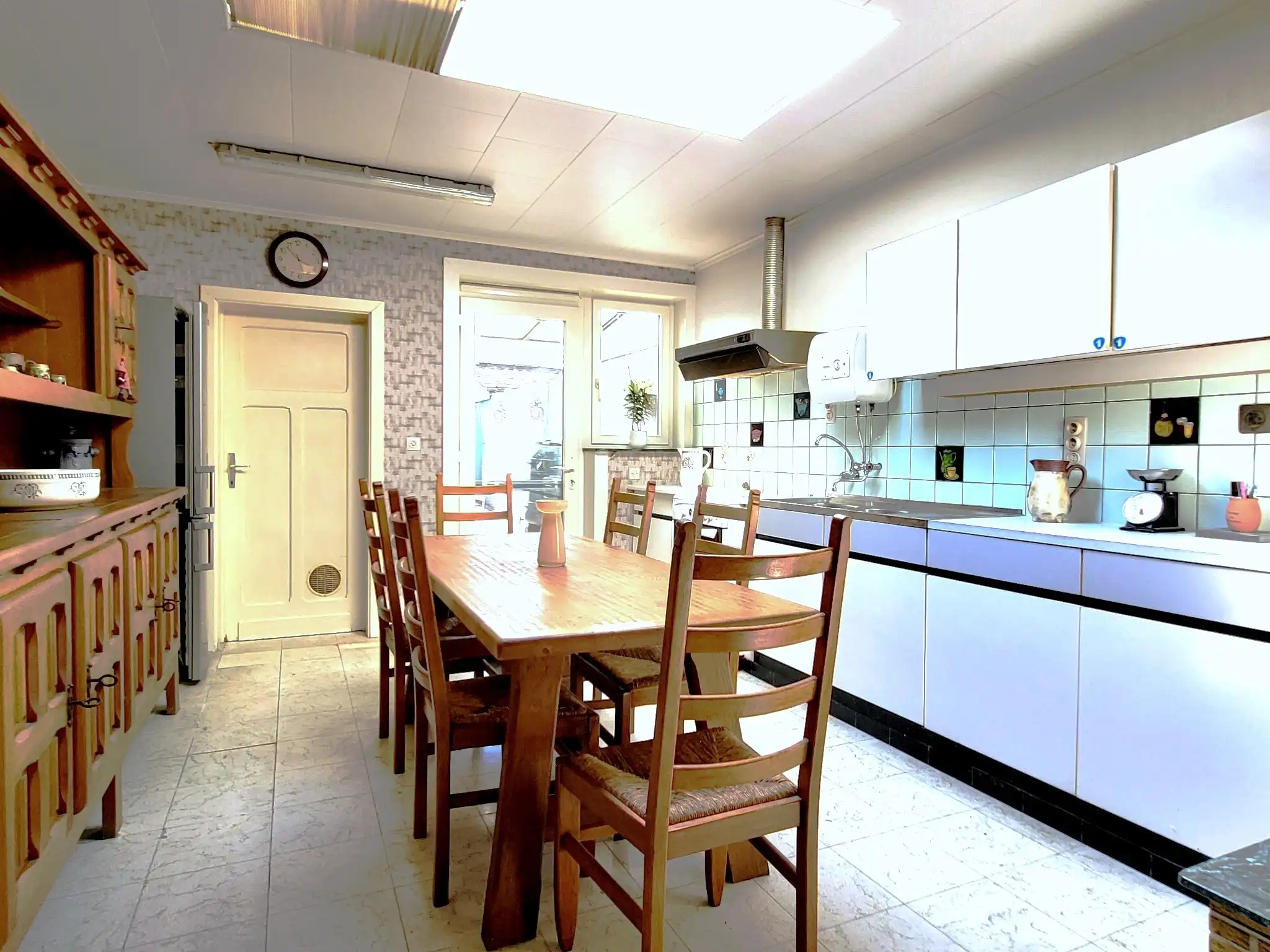 Deze charmante woning met karakter is gelegen op wandelafstand van het station en centrum, biedt een verrassend ruime en praktische indeling, ideaal voor starters of investeerders.  foto 7