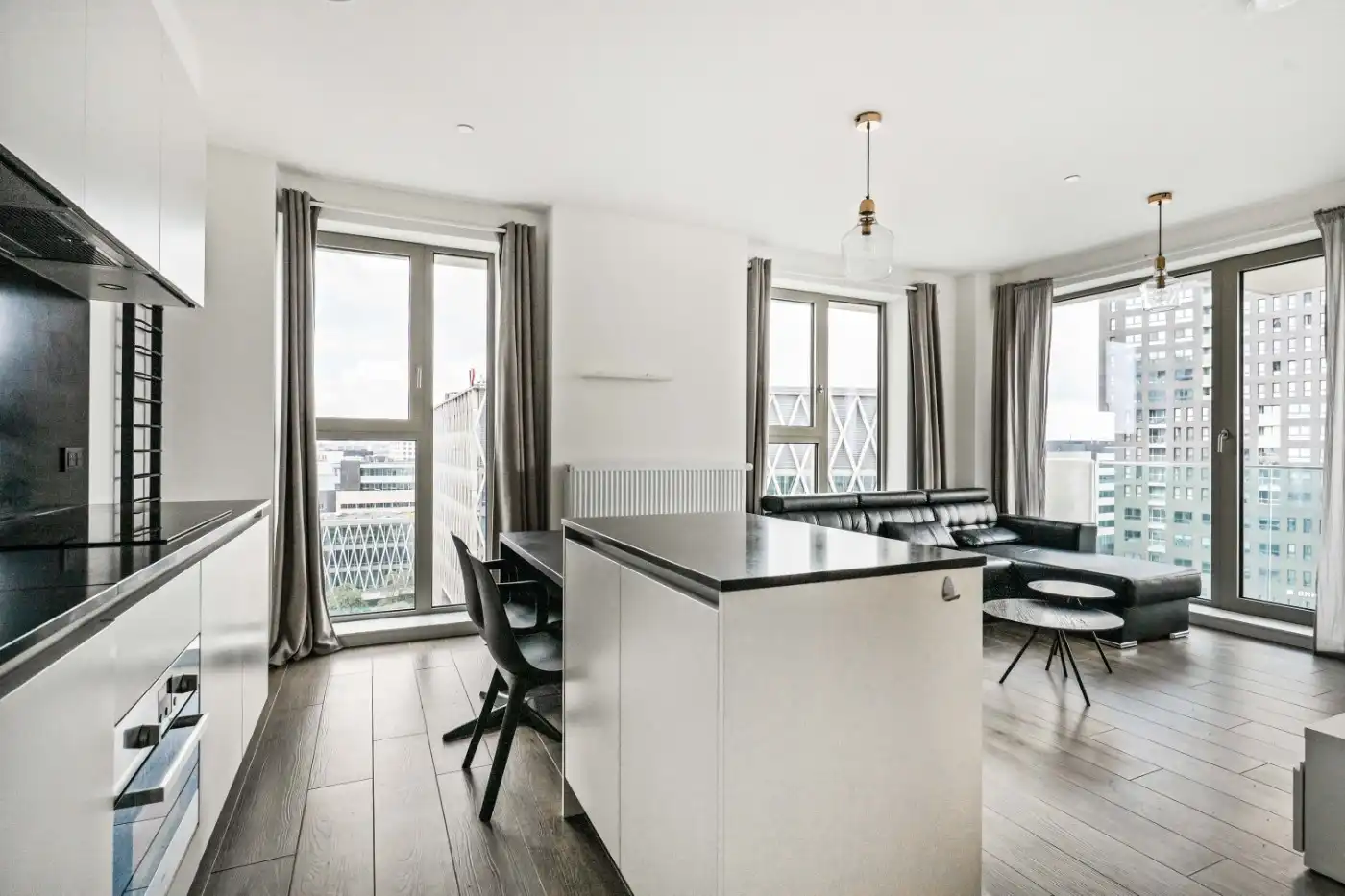 Recent app. op 8e verd. met 1 slpk. in Cadix-buurt te Antwerpen foto 3