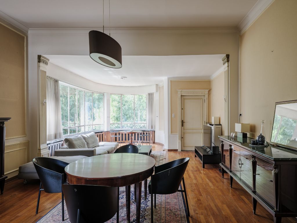 Omgeving Sint-Pieters station - Imposante half vrijstaande villa met parktuin, in nieuwe zakelijkheid naar een ontwerp van architect Geo Bontinck (1935). foto 11