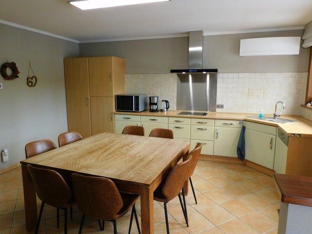 Stijlvolle en energiezuinige villa met zwemvijver op een zuidgericht perceel van 15a 30ca foto 7
