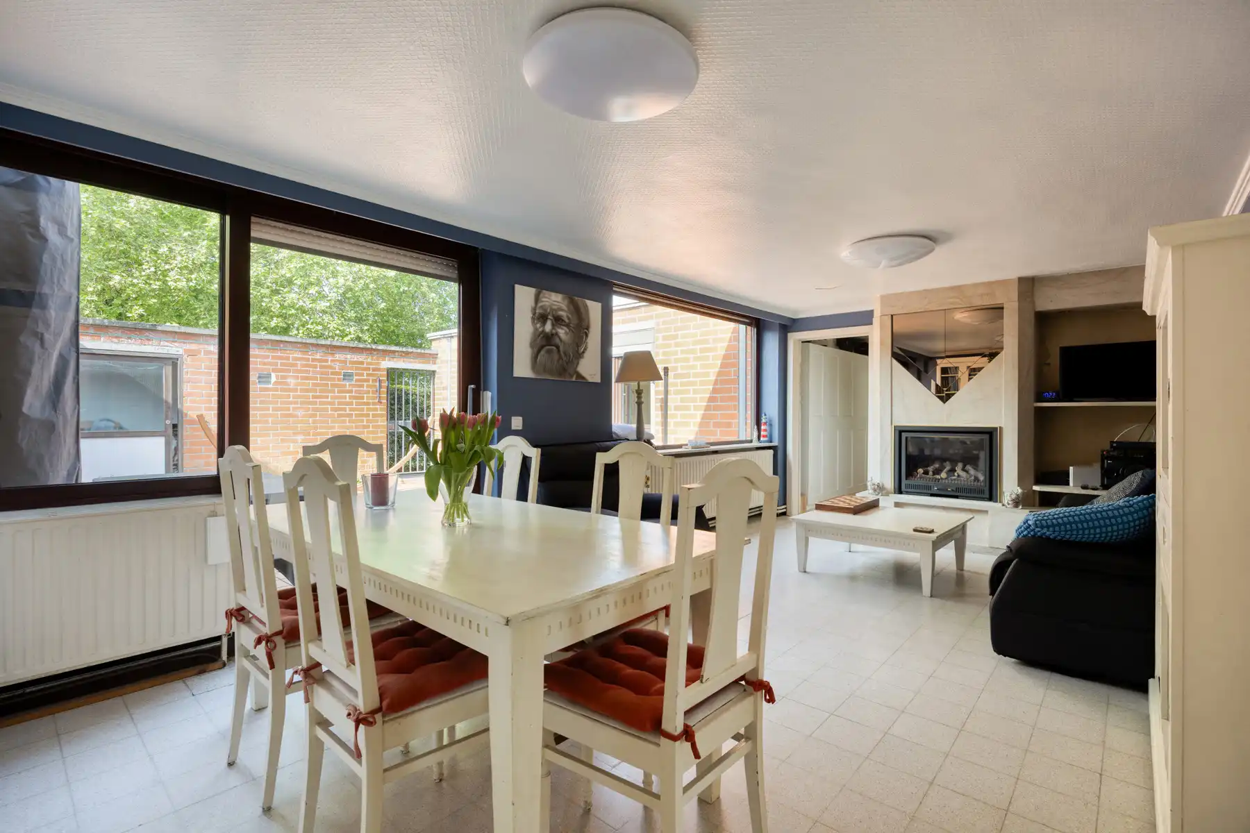 Zeer goedgelegen halfopen bebouwing met garage!! foto 5