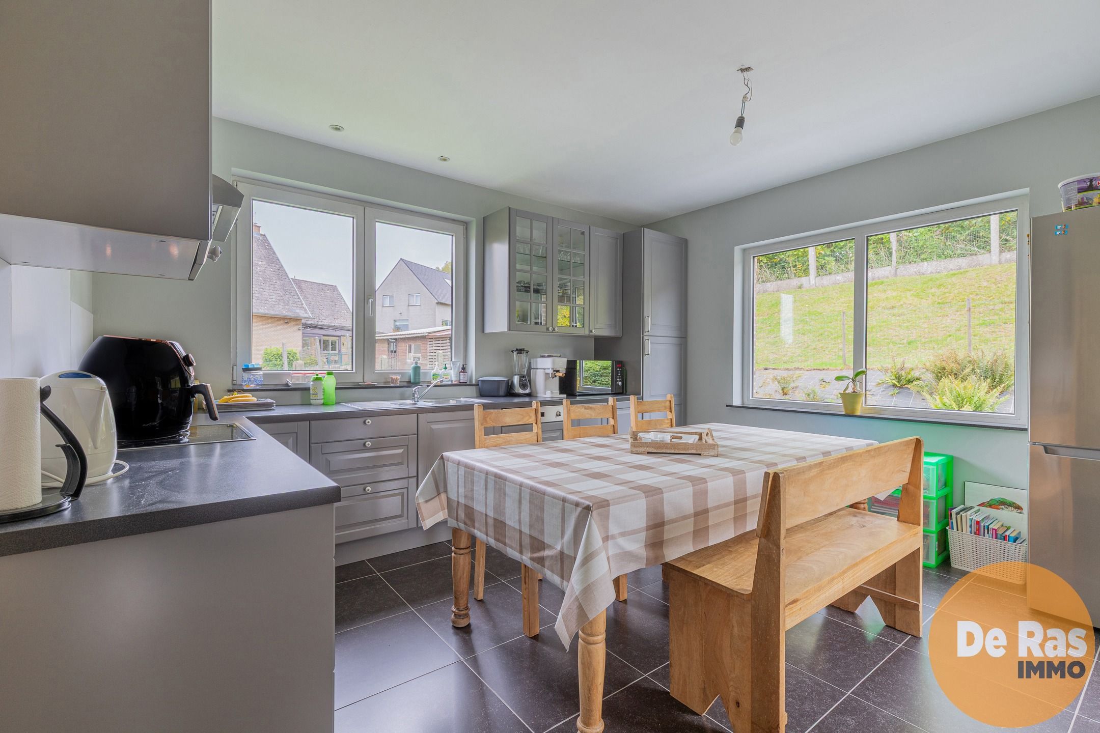 HERZELE- Degelijke open bebouwing met verrassend veel ruimte foto 7