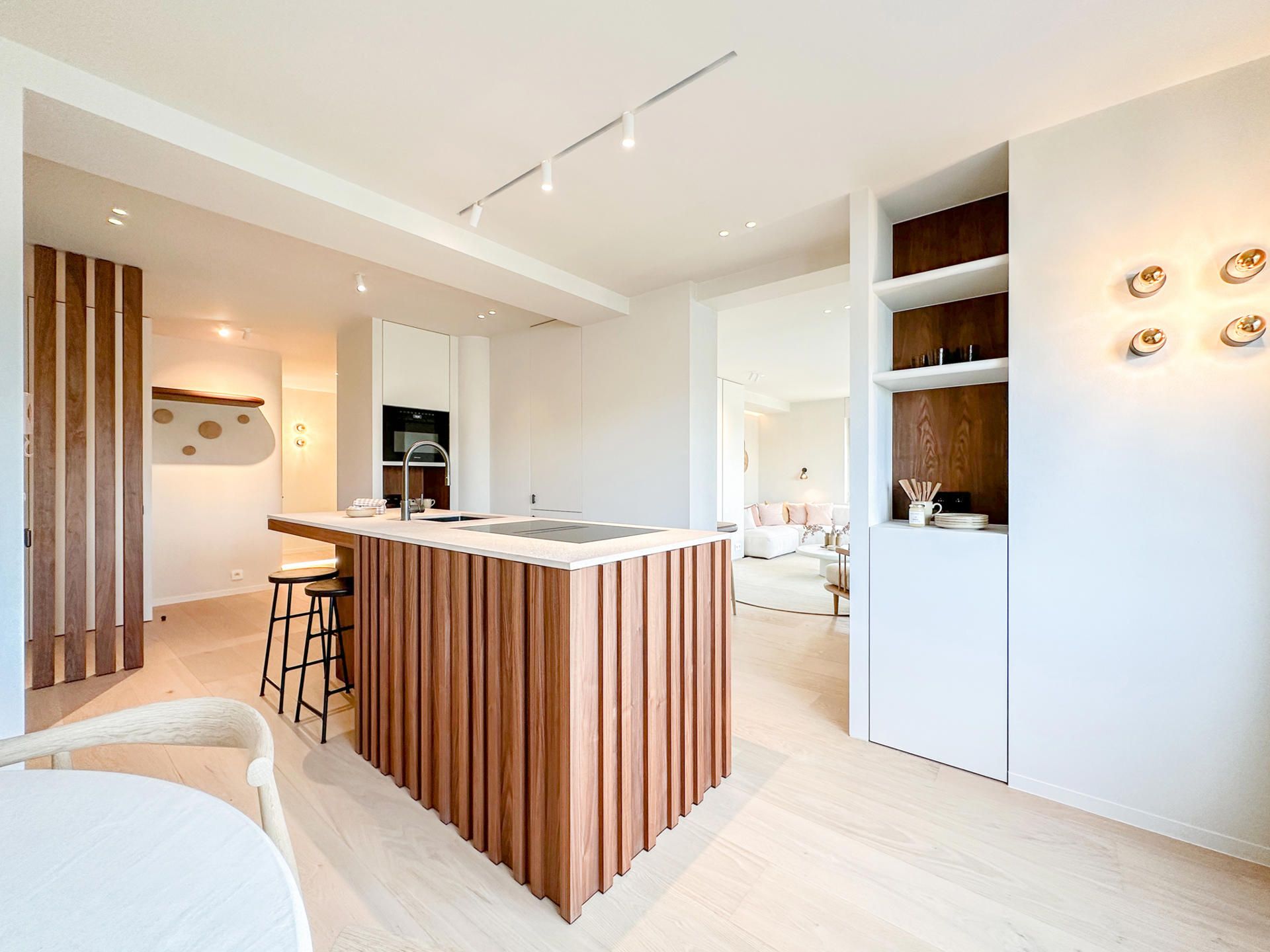 Uitzonderlijk mooi, tijdloos GERENOVEERD 4-slpk. appartement foto 23