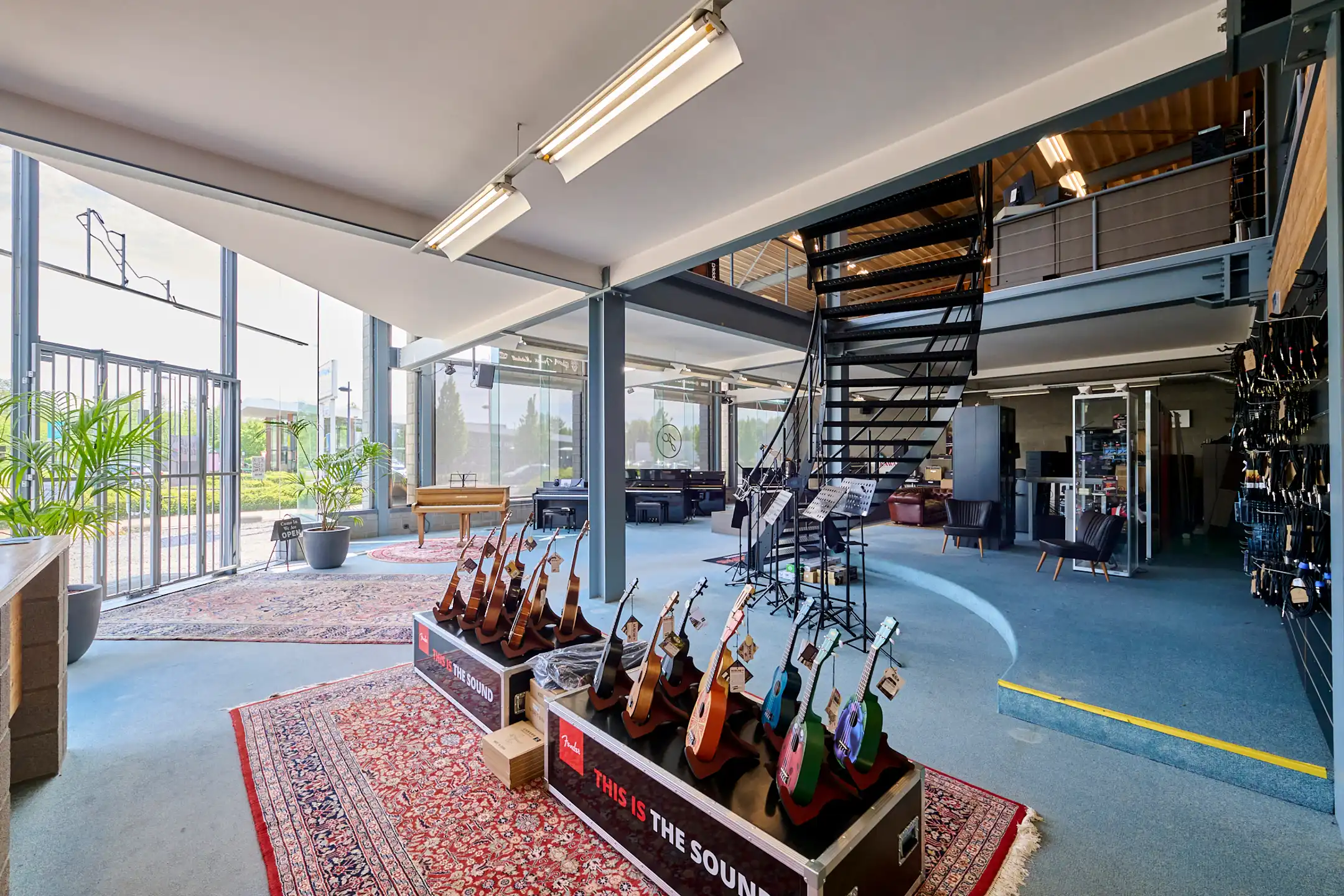TE KOOP: HANDELSPAND OP TOPLOCATIE AAN HASSELTWEG IN GENK foto 3