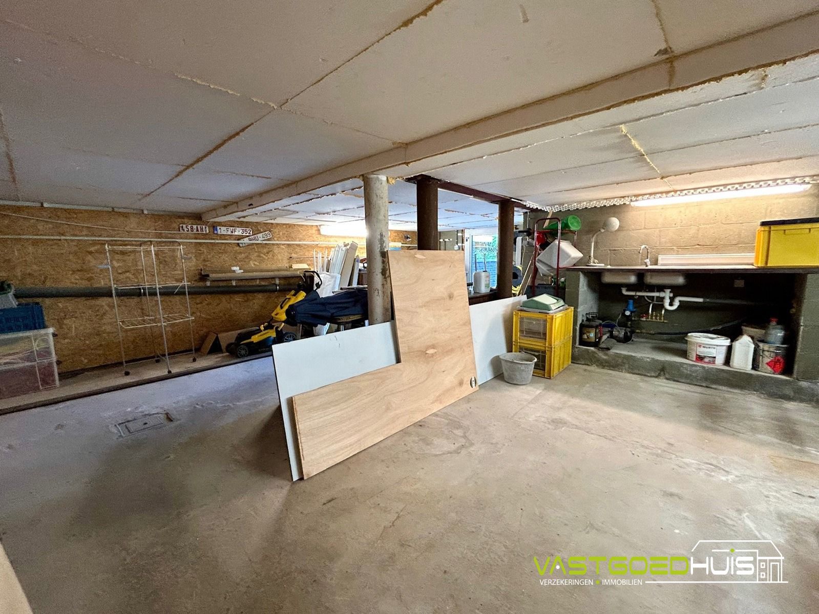 Moderne, energiezuinige gezinswoning met tuin en garage foto 27