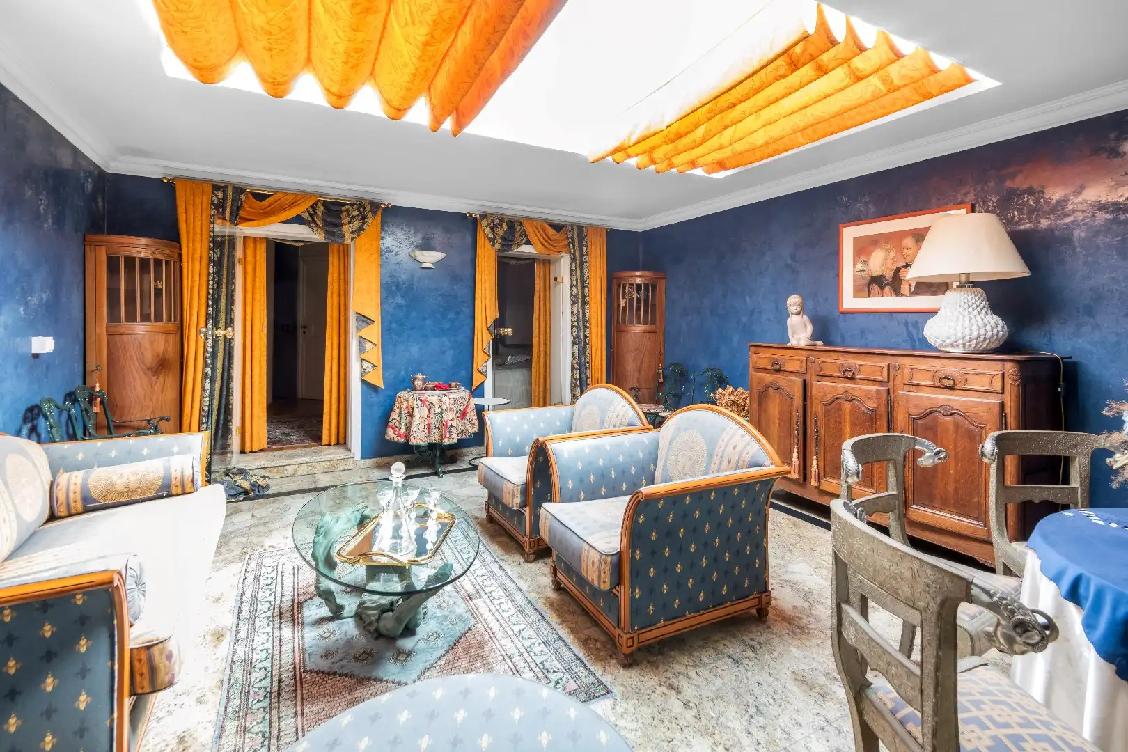 Luxueus ingericht appartement aan de zonnekant van de Dumortierlaan. Parking in het gebouw mgl. foto 16