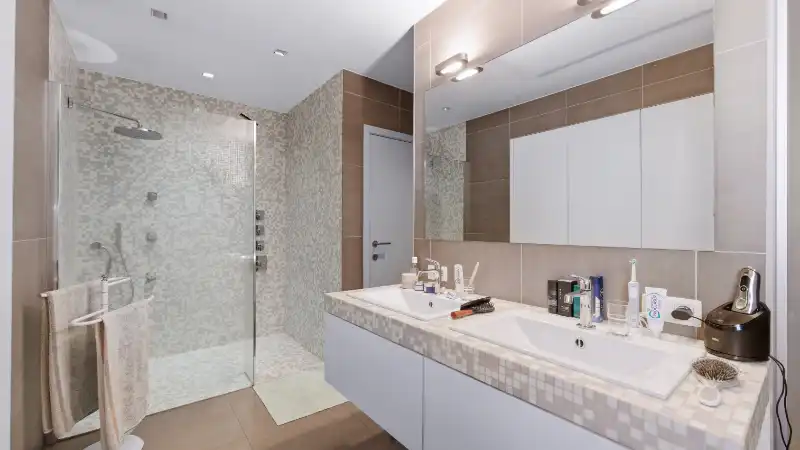Exclusief gelegen villa van 345m² op 30 are met grote vijver foto 12