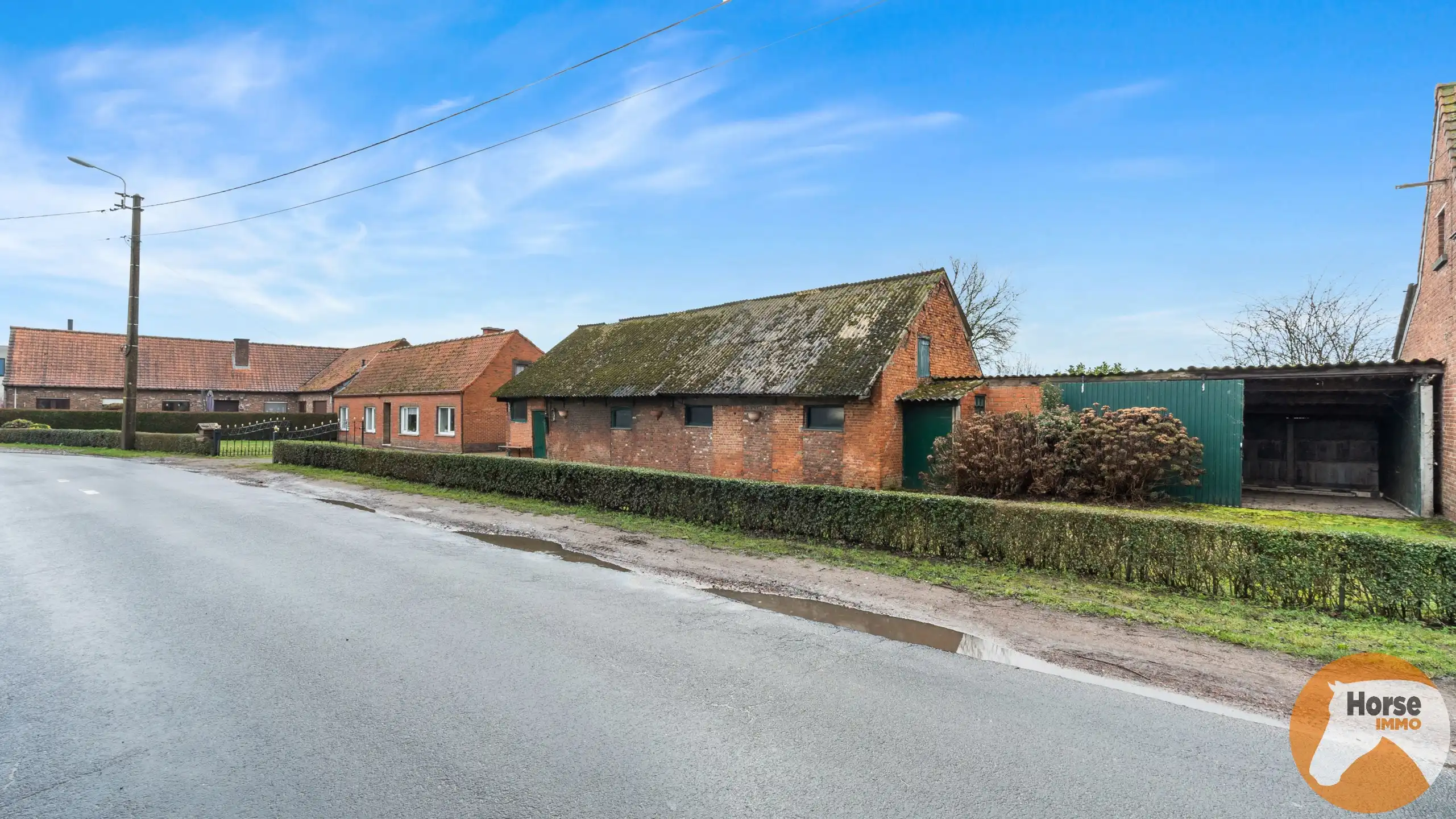 Hoofdfoto van de publicatie: LOKEREN - Te renoveren woning met bijgebouwen op +- 6700m²