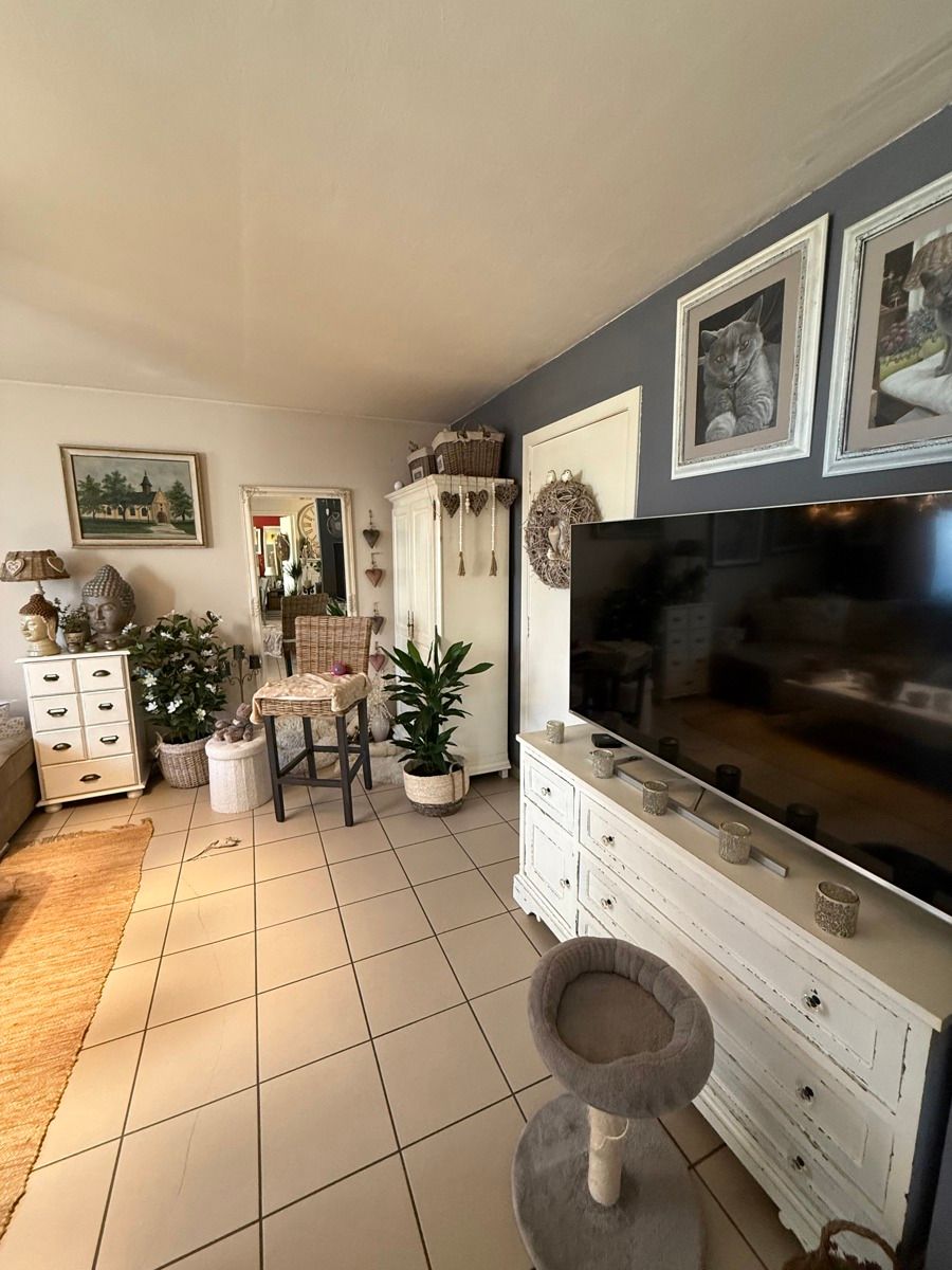 Instapklaar appartement met terras op toplocatie in Genk foto 6