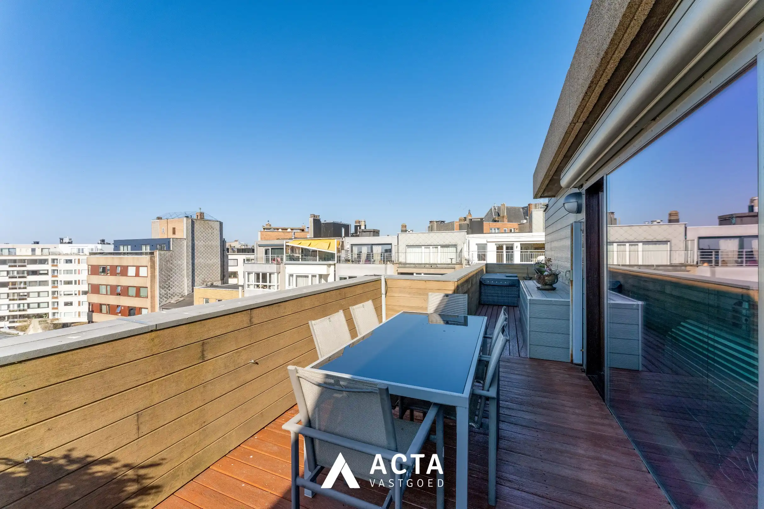 Luxueus dakappartement met 3 slaapkamers en panoramische terrassen in hartje Oostende foto 30