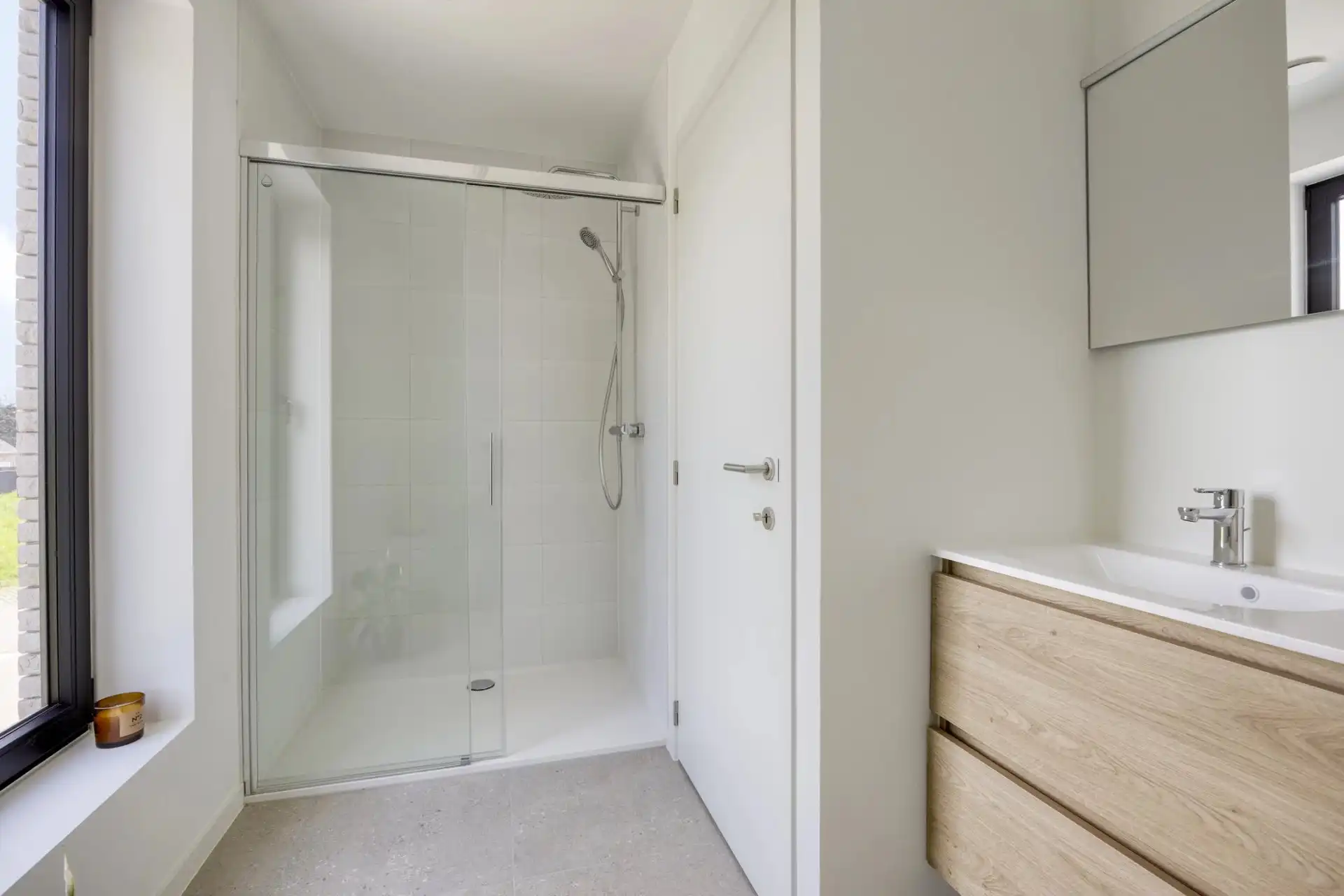 NIEUWBOUWPROJECT: AGNETA ZES MODERNE ENERGIEZUINIGE WONINGEN IN MILLEN foto 10