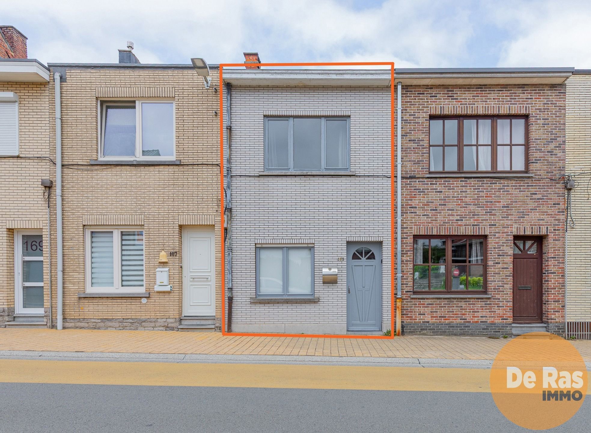 Hoofdfoto van de publicatie: DENDERLEEUW - gezelige woning met 2 slpk's op top locatie 