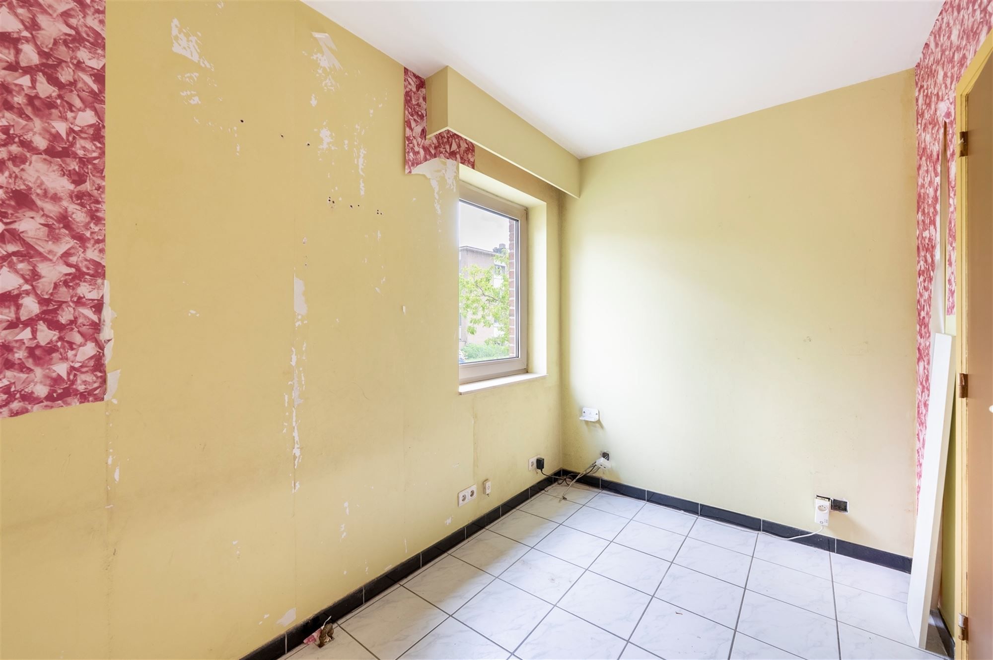 Ruim te renoveren appartement met terras! foto 7