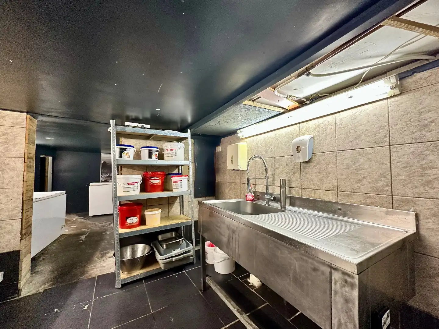 TE KOOP: goed draaiende horecazaak met woonst in centrum Tongeren foto 38