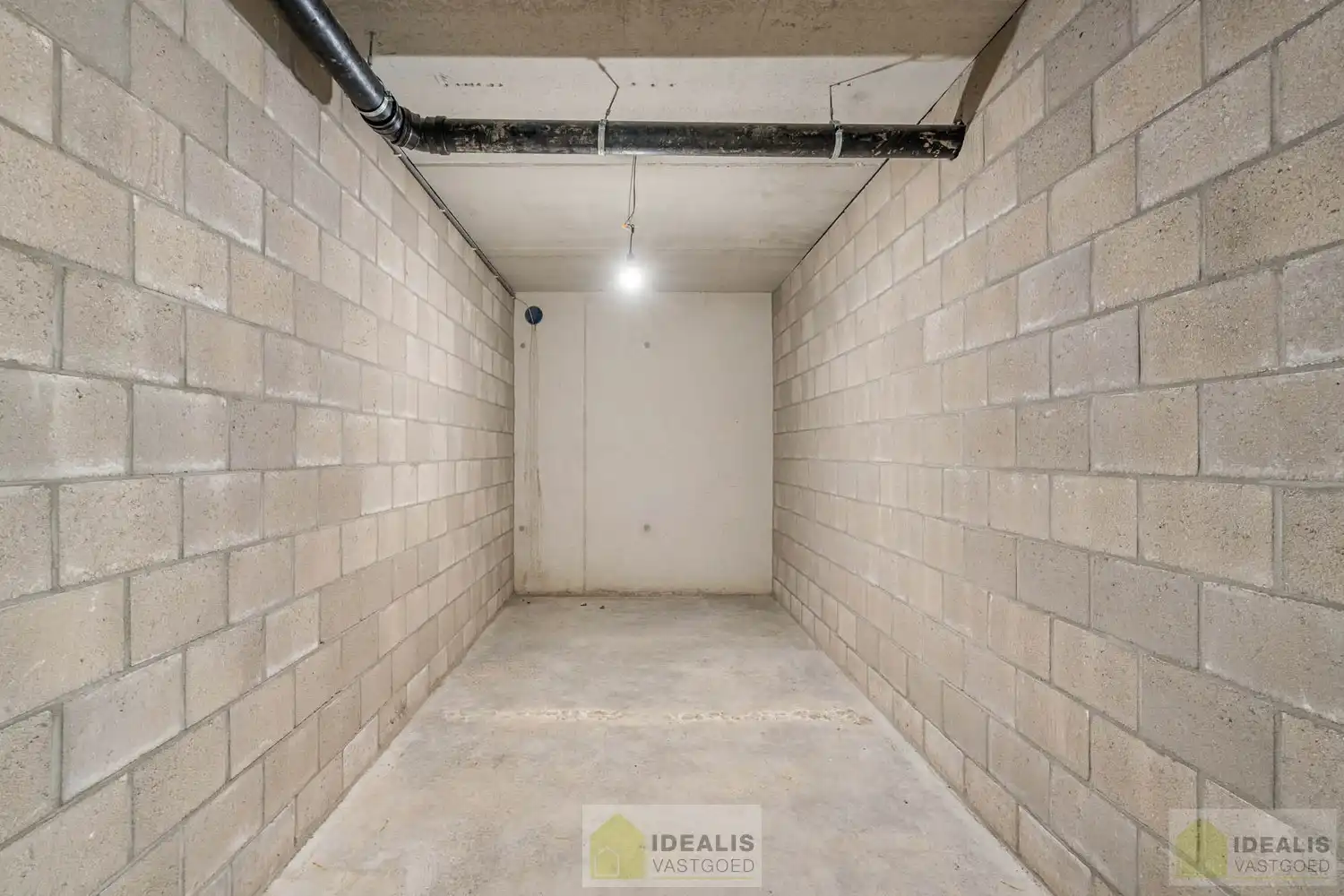 PRACHTIG INSTAPKLAAR NIEUWBOUWAPPARTEMENT MET AUTOSTAANPLAATS EN KELDERBERGING MIDDEN IN HARTJE LOMMEL, EEN AANGENAME LEEFRUIMTE MET OPEN KEUKEN EN AANSLUITEND AAN TERRAS, BERGRUIMTE, 2 SLAAPKAMERS EN RUIME BADKAMER. foto 11