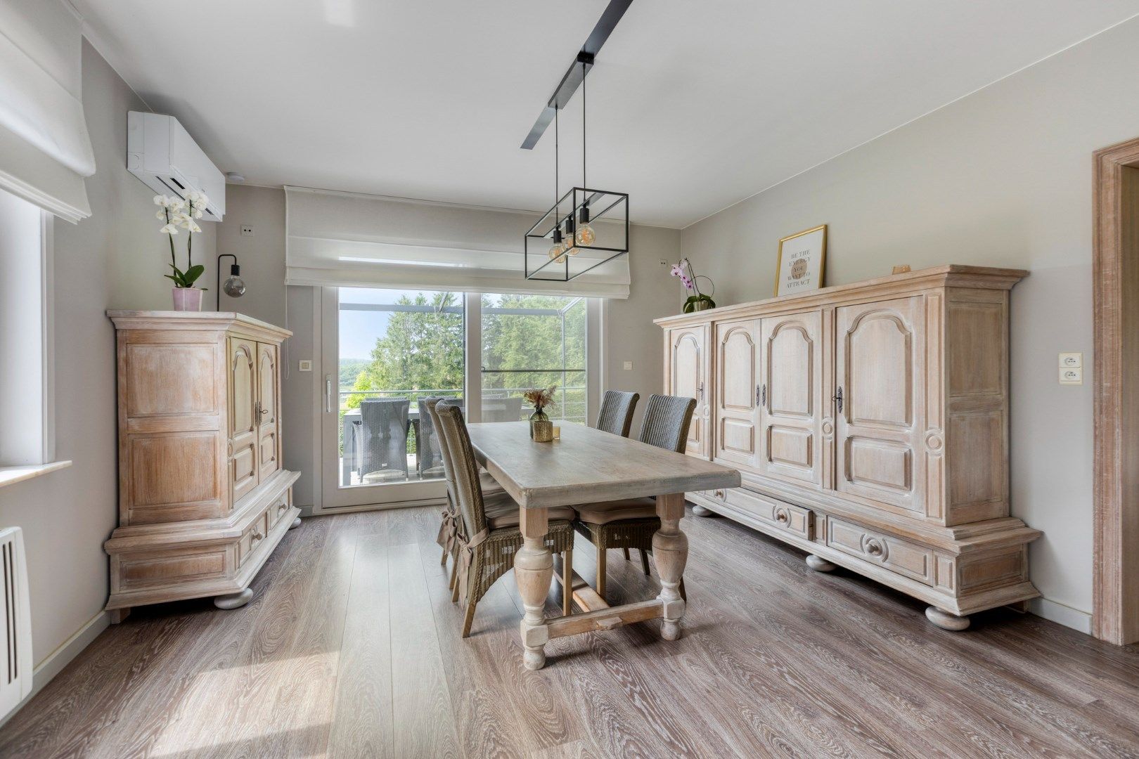 Instapklare woning met prachtig aangelegde tuin foto 8