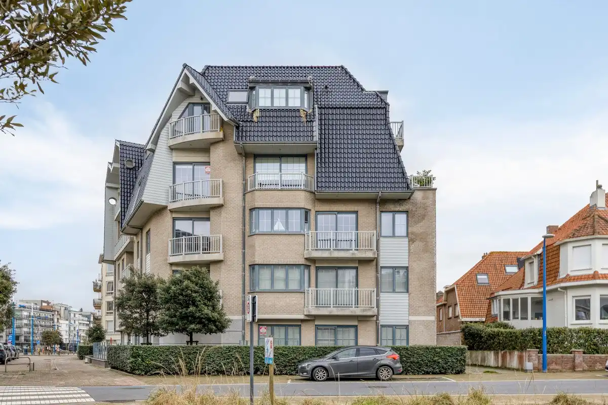 Charmant appartement met 2 slaapkamers en zijdelings zeezicht foto 2