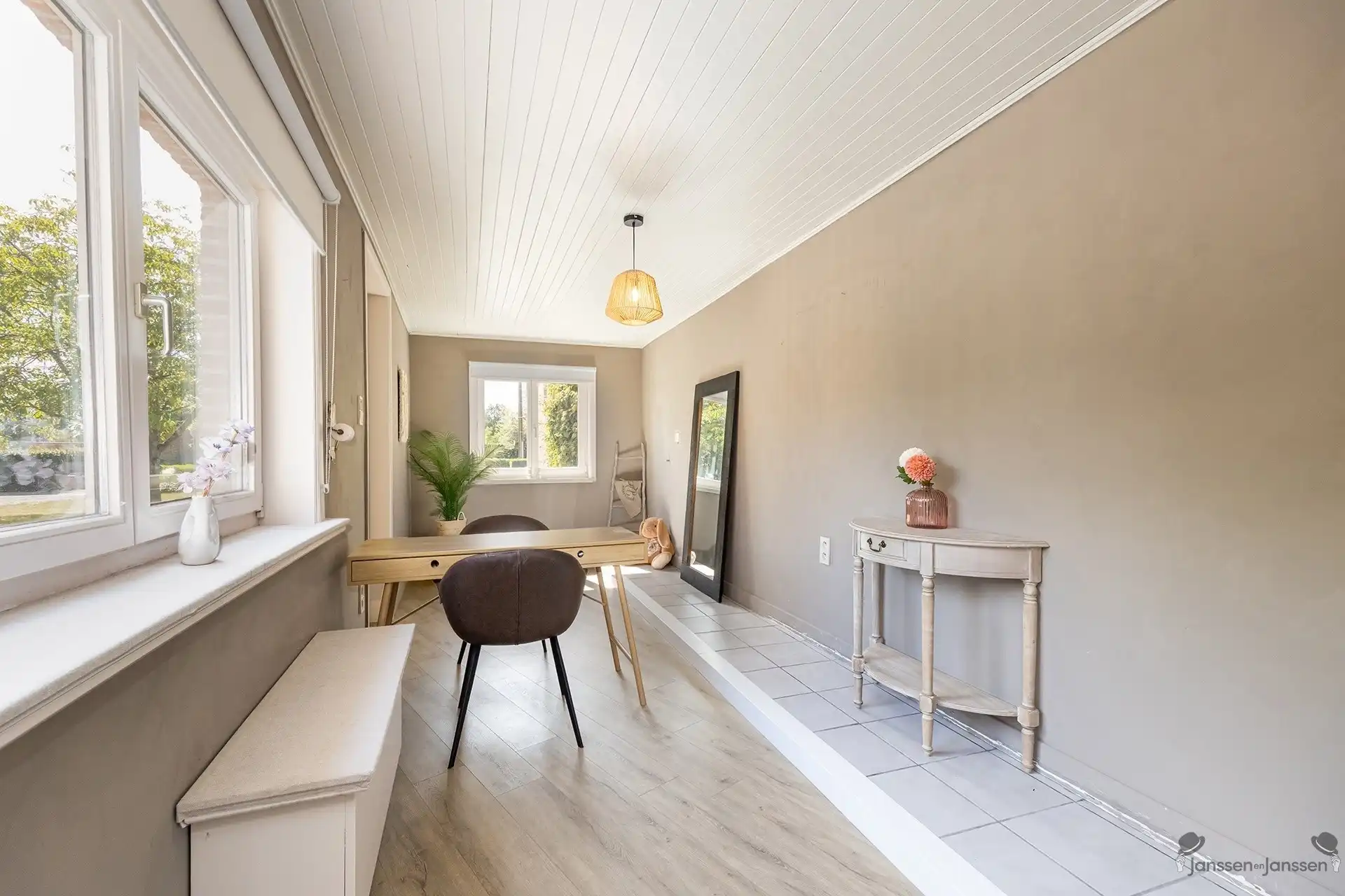 Landelijke woning met mooi uitzicht en weide foto 12