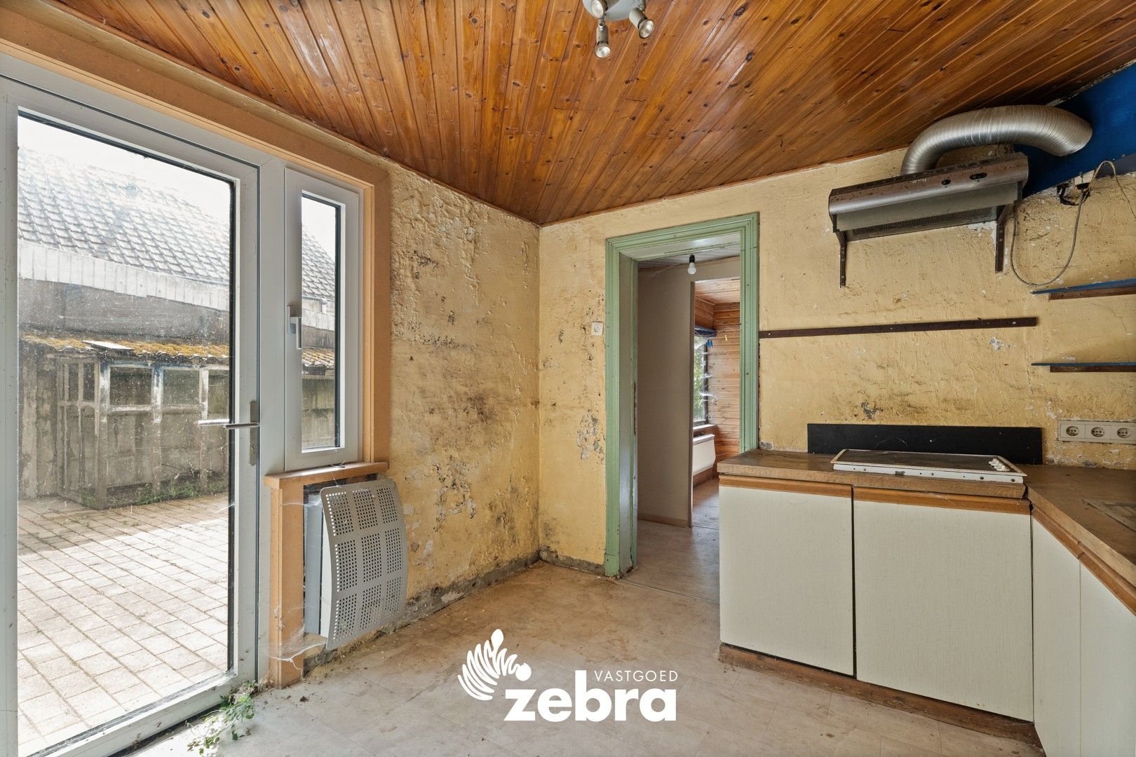Te renoveren woning met 5 slaapkamers en veel potentieel in Sint-Michiels! foto 8