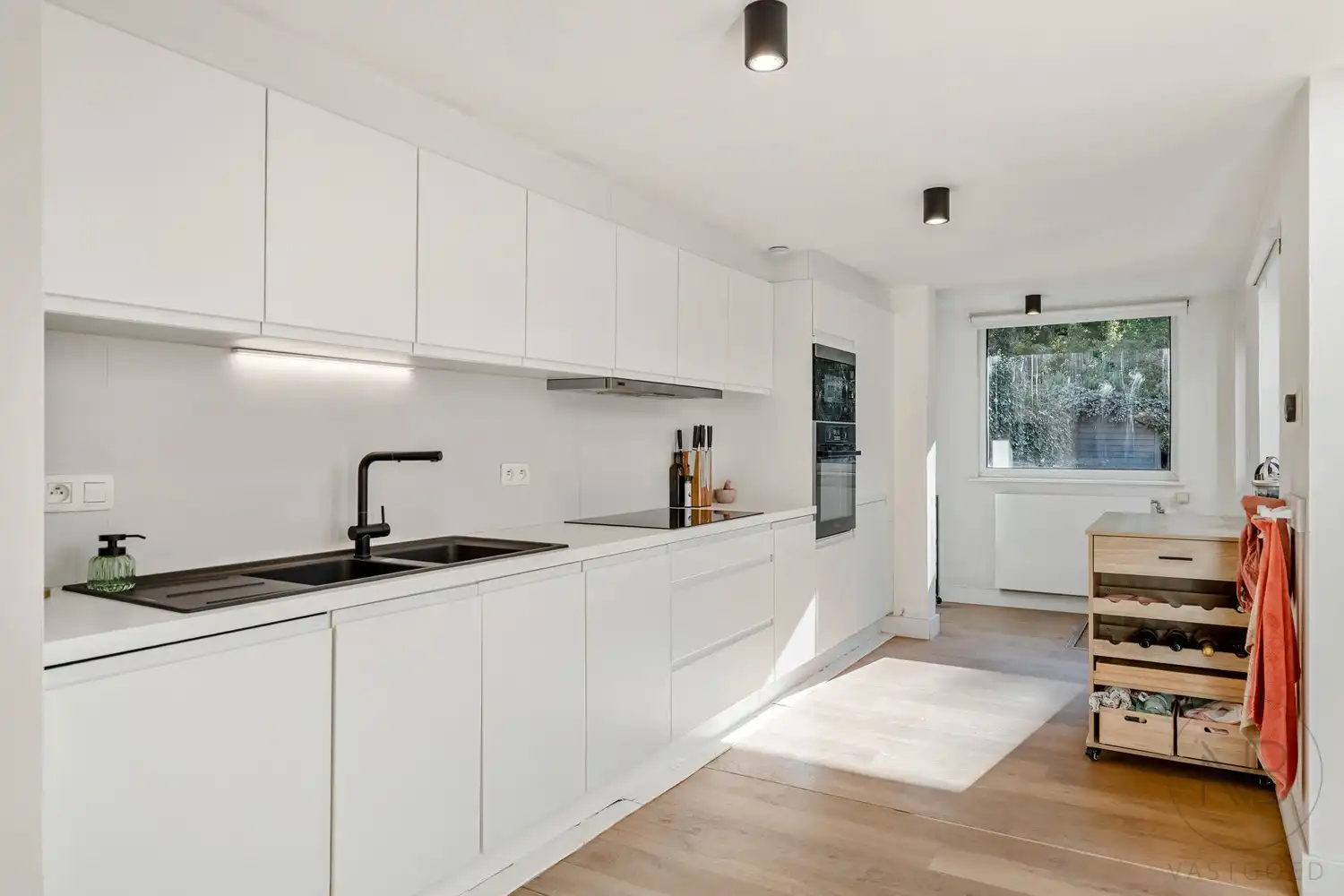 Instapklare rijwoning met leuke stadstuin foto 9
