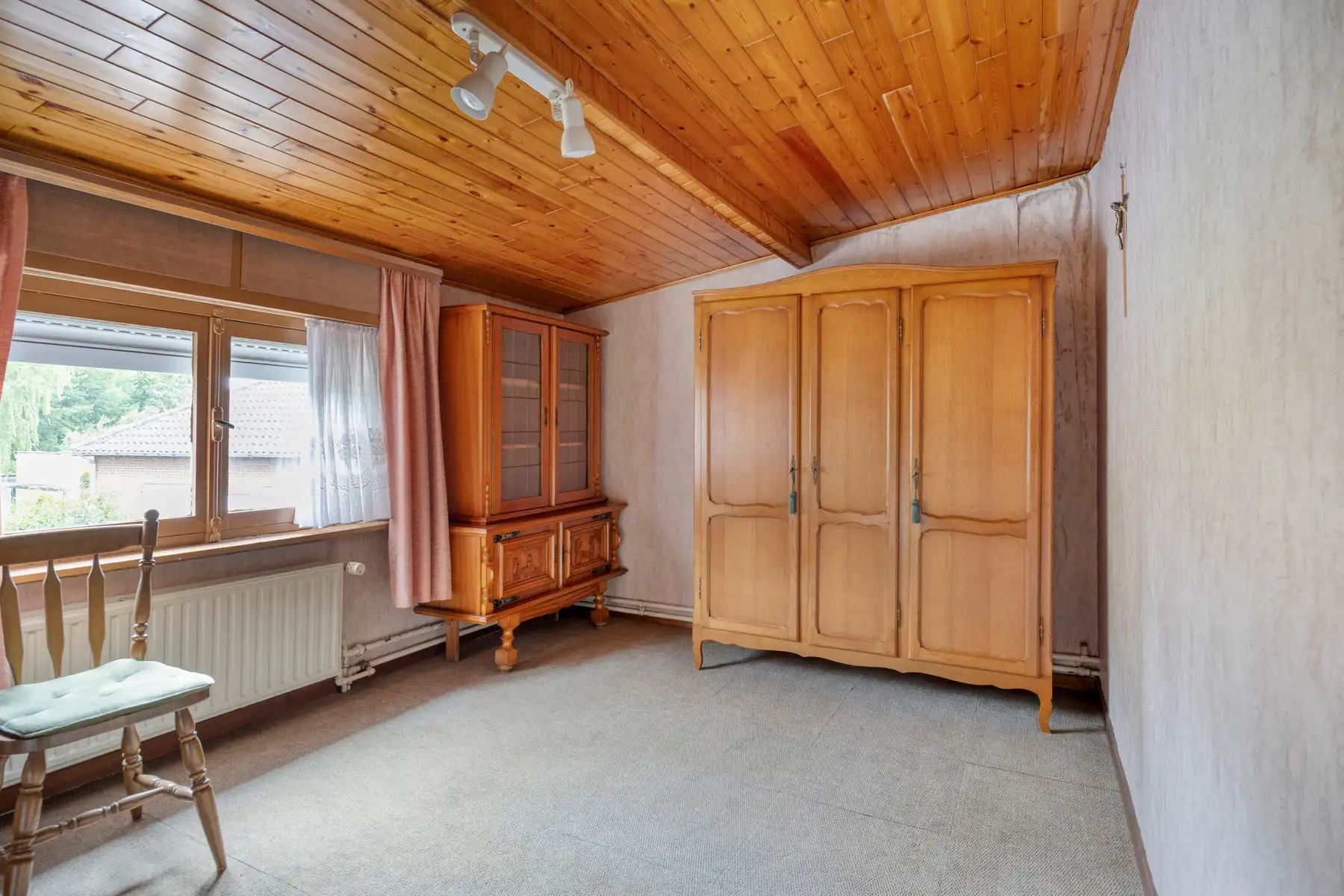 Te renoveren (starters-)woning met 2 slaapkamers. foto 12