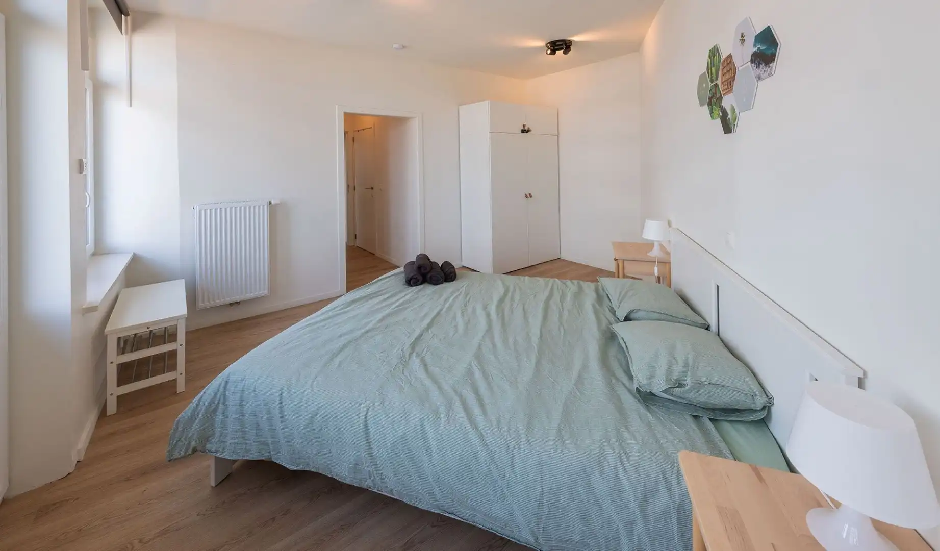 Lichtrijk, hip appartement met 1 slaapkamer, vlak aan zee in Raversijde foto 5