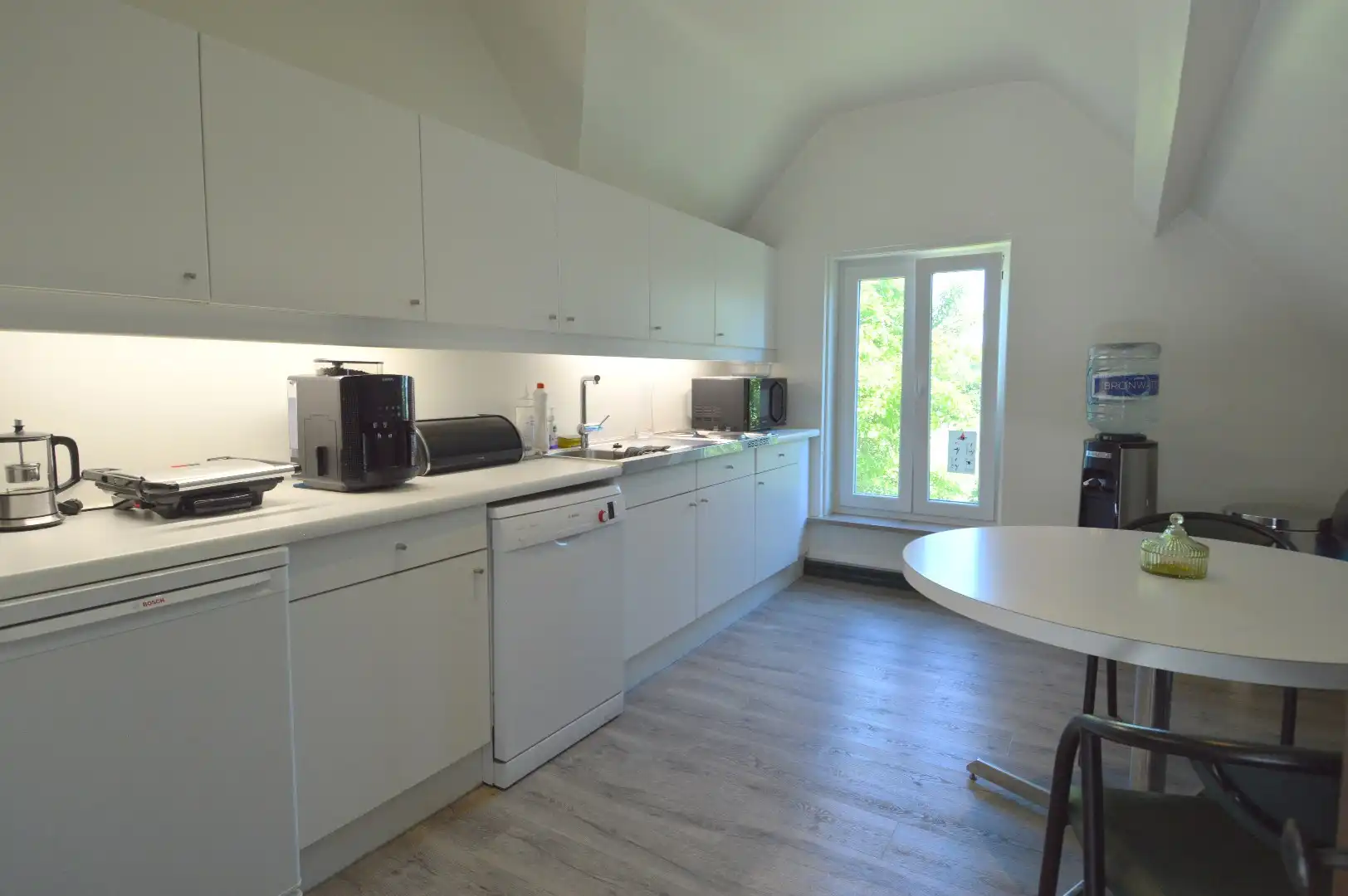 Kantoorruimte te huur op een toplocatie te Kortrijk foto 6