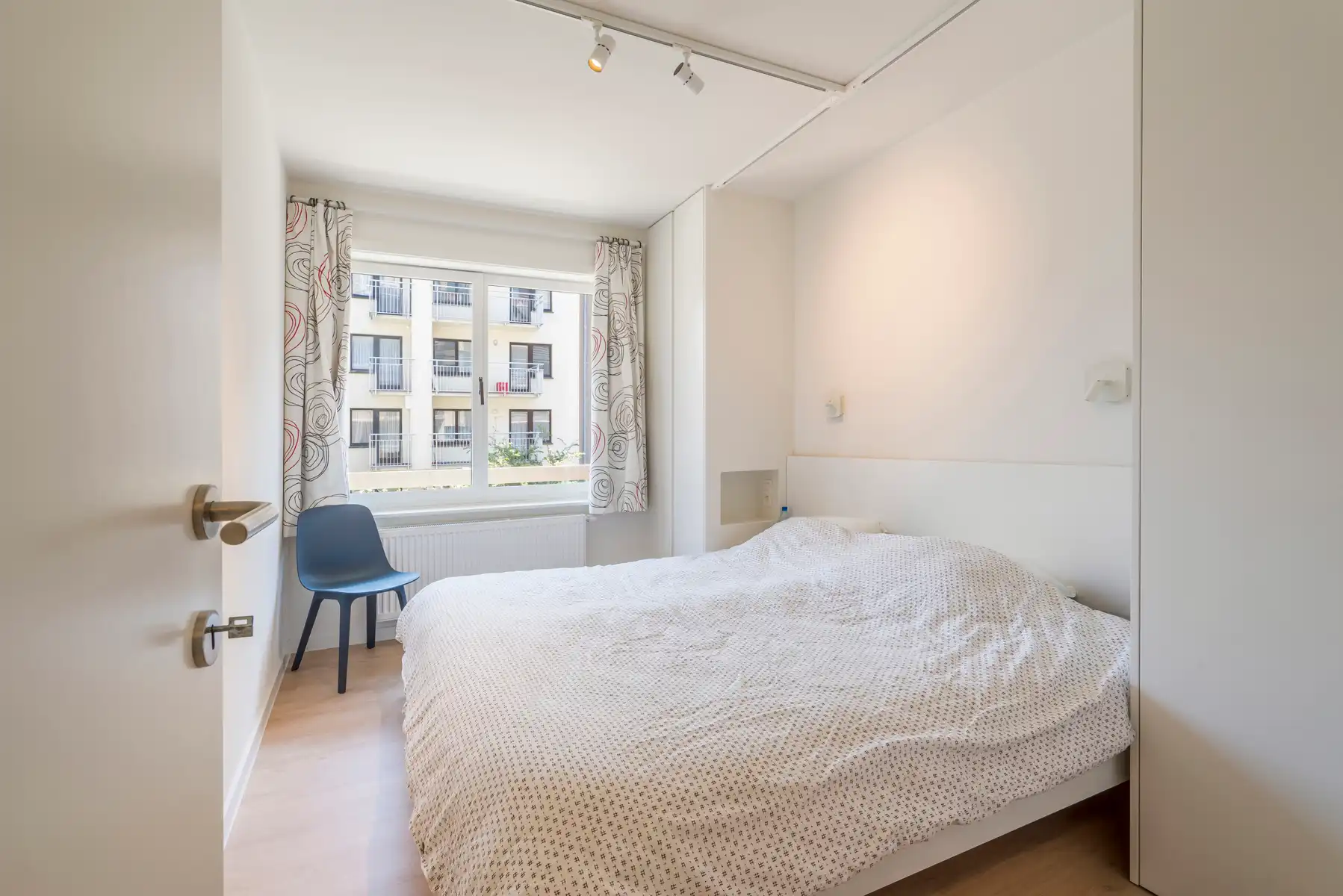 Prachtig 3-slaapkamerappartement met frontaal zeezicht foto 9