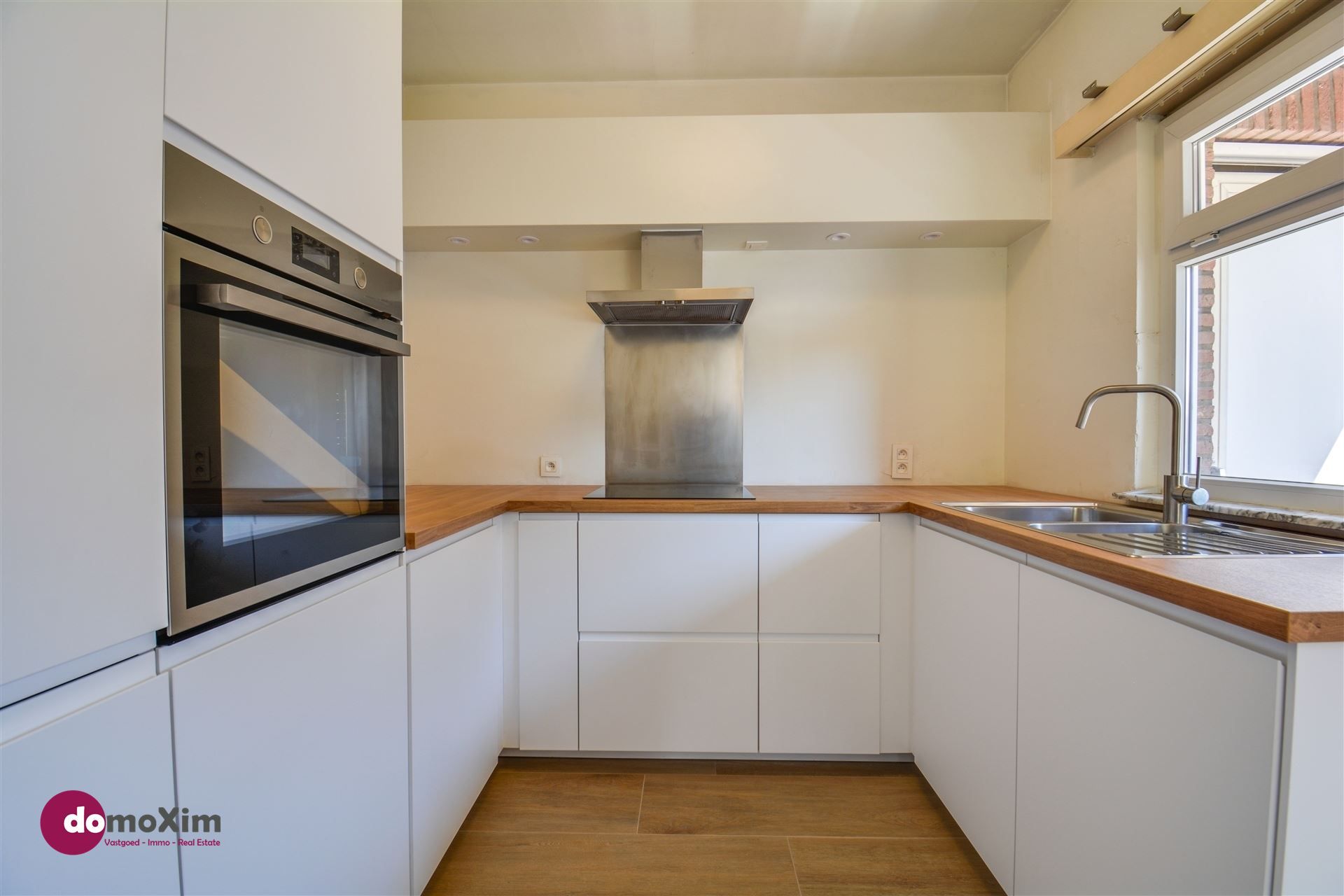 Ruim appartement met 2 slaapkamers gelegen aan de vaart foto 8