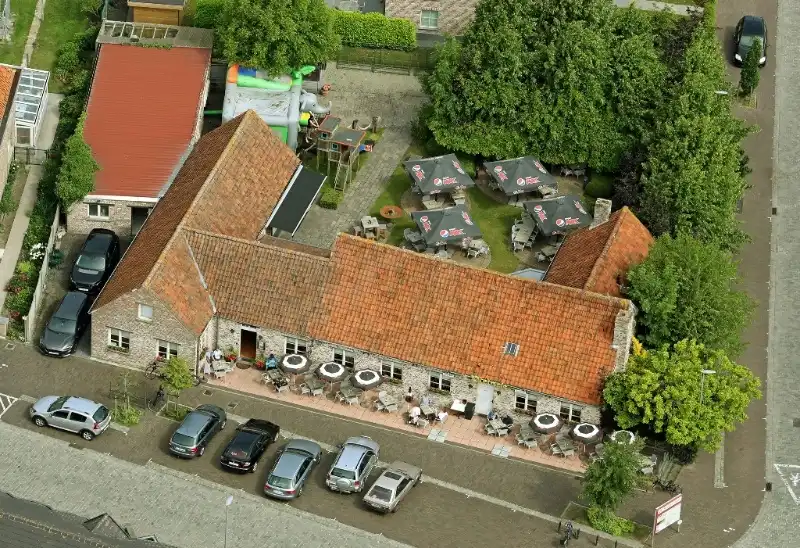 Overname instapklare Bistro - Brasserie met Feestzaal en 2 Terrassen in Donk (Maldegem) foto 13