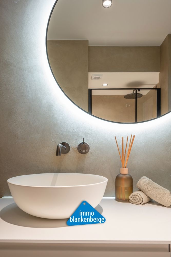 Luxeus appartement met 3 slaapkamers op de Zeedijk in Blankenberge met adembenemend zeezicht foto 19