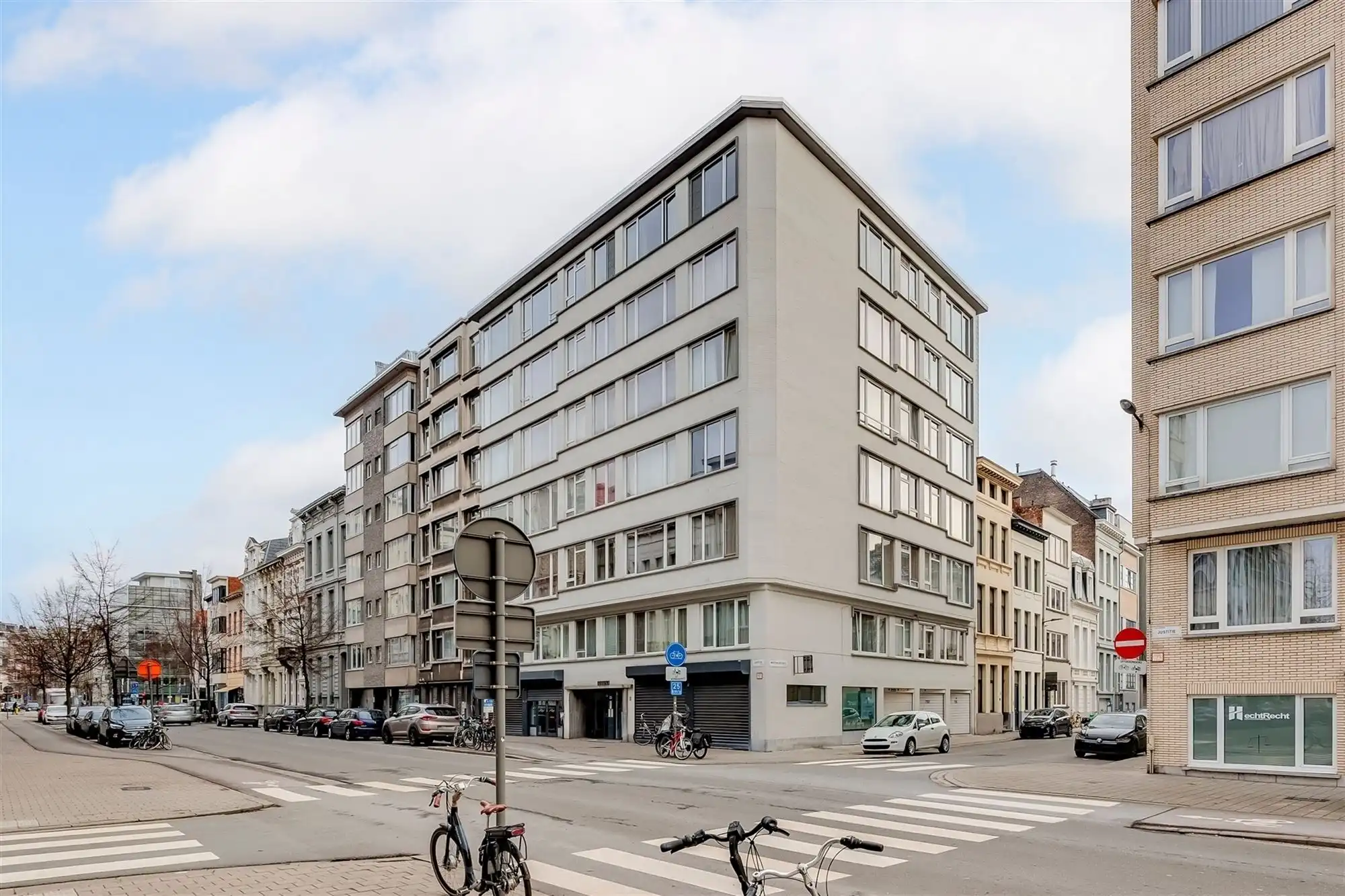 Ideaal startersappartement op een toplocatie! foto 9