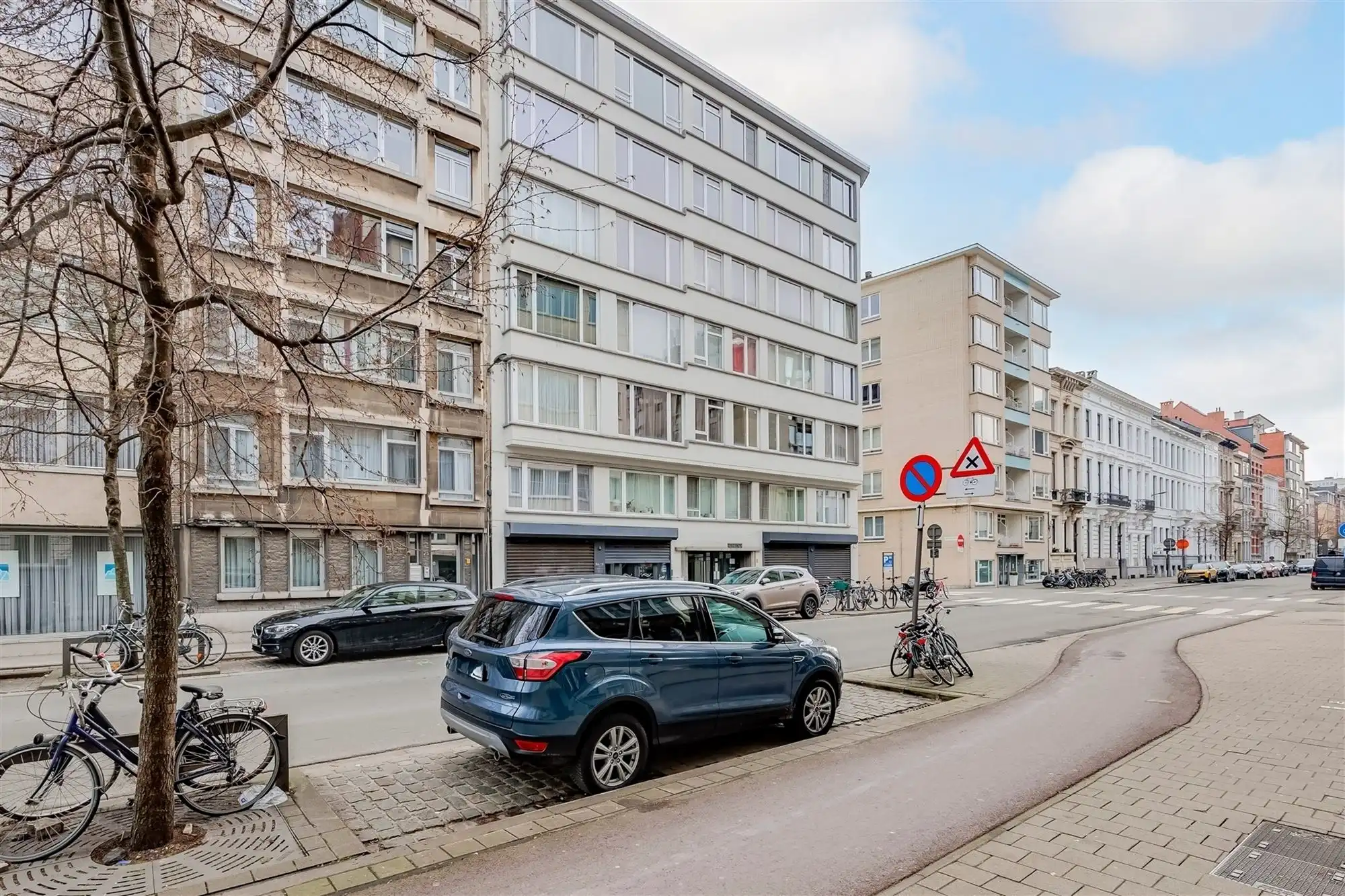 Licht hoekappartement met 1 slk aan het oude Gerechtsgebouw foto 9