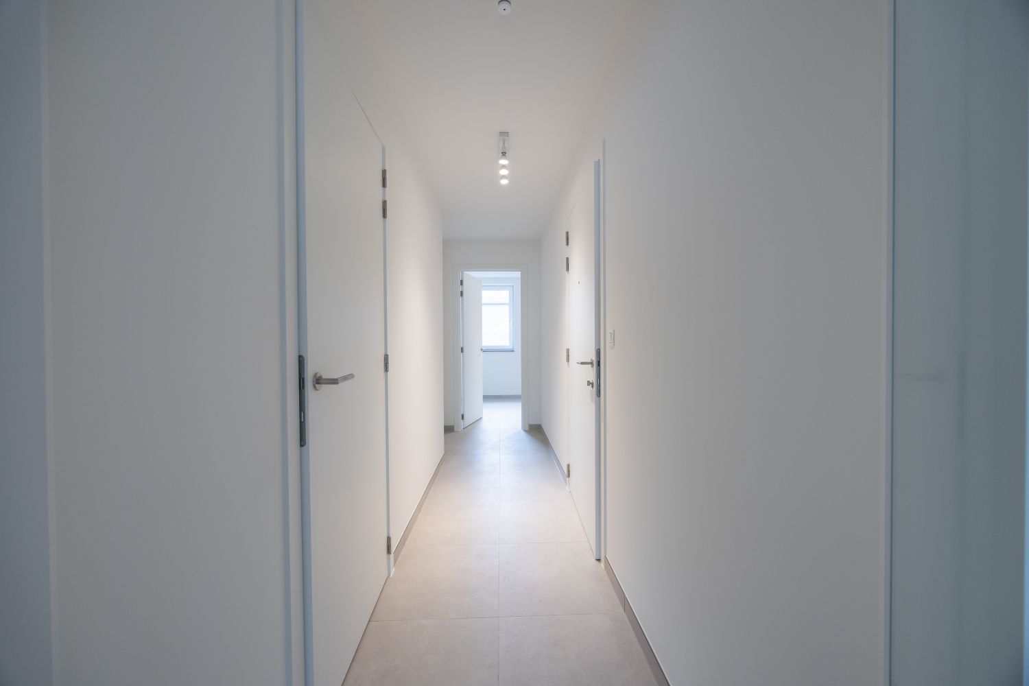 Nieuwbouwappartement te koop in het centrum van Oostende foto 8
