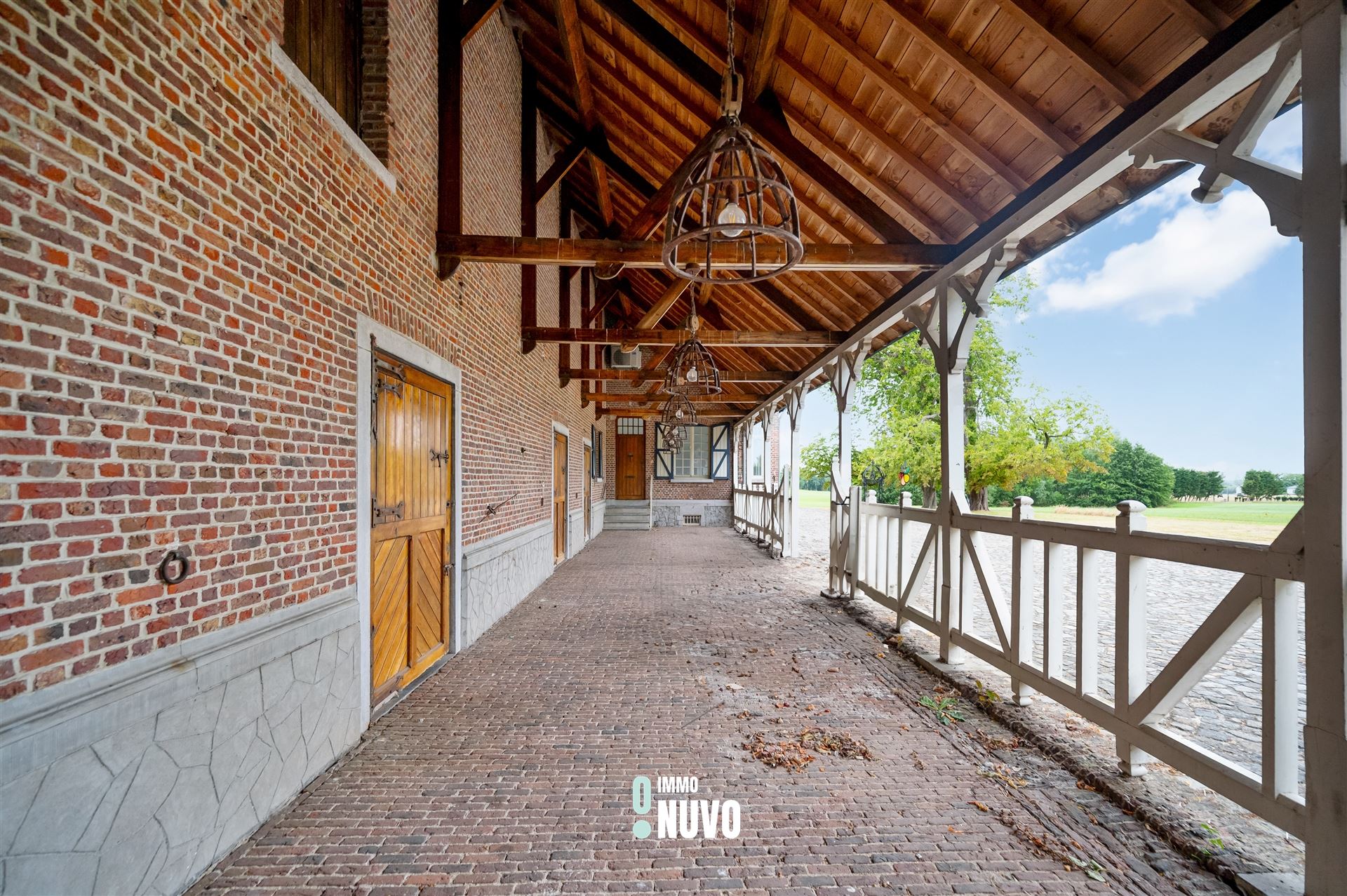 Uniek landhuis met uitzonderlijke ruimte en potentieel! foto 14