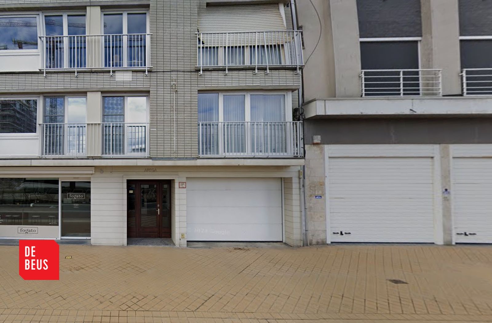 Garagebox in veilig complex, op wandelafstand van het strand foto 2