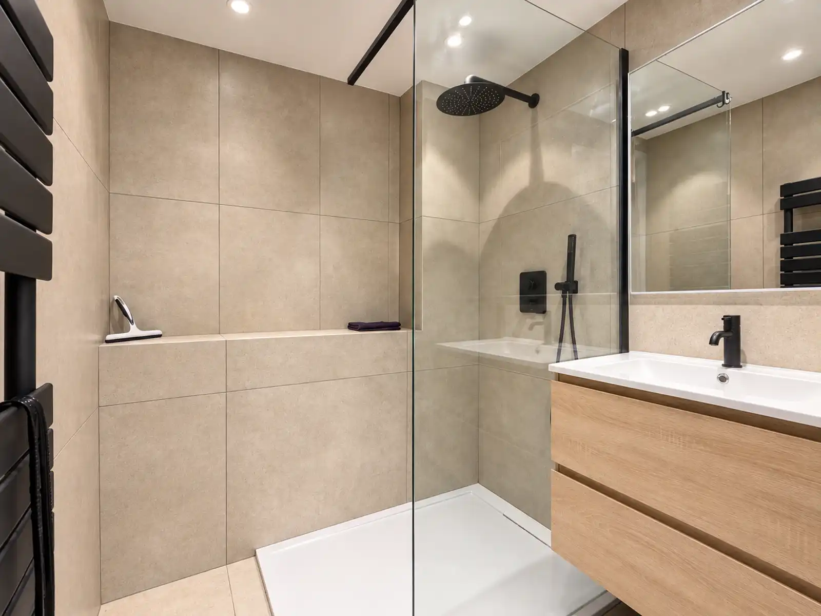 Instapklaar gerenoveerd appartement vlak bij zee foto 6