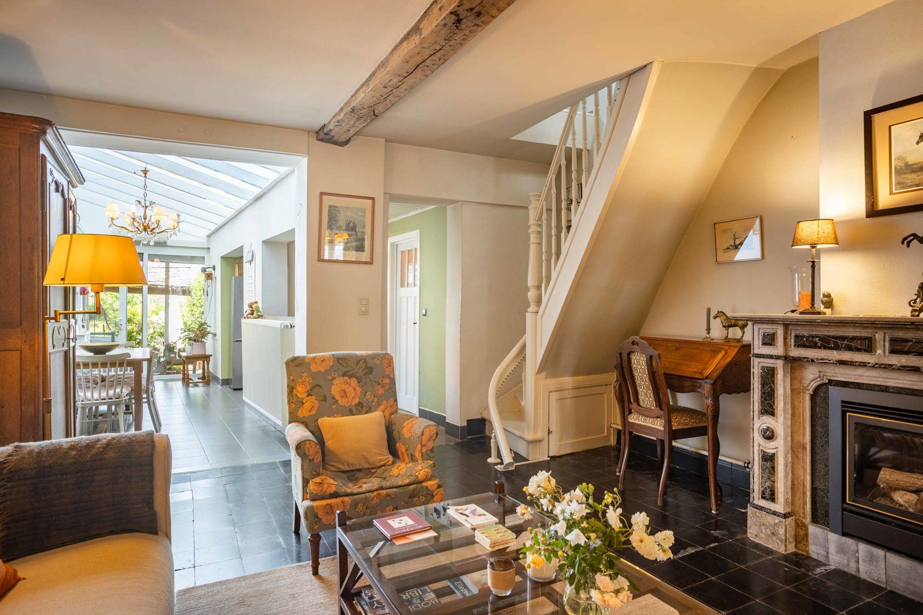 Stijlvolle rijwoning in hartje Geraardsbergen met tuin foto 7