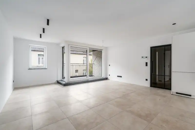 Nieuwbouw APP 1e verdiep  - 2 slpkmrs + bureel/handelsruimte gelijkvloers! foto 2