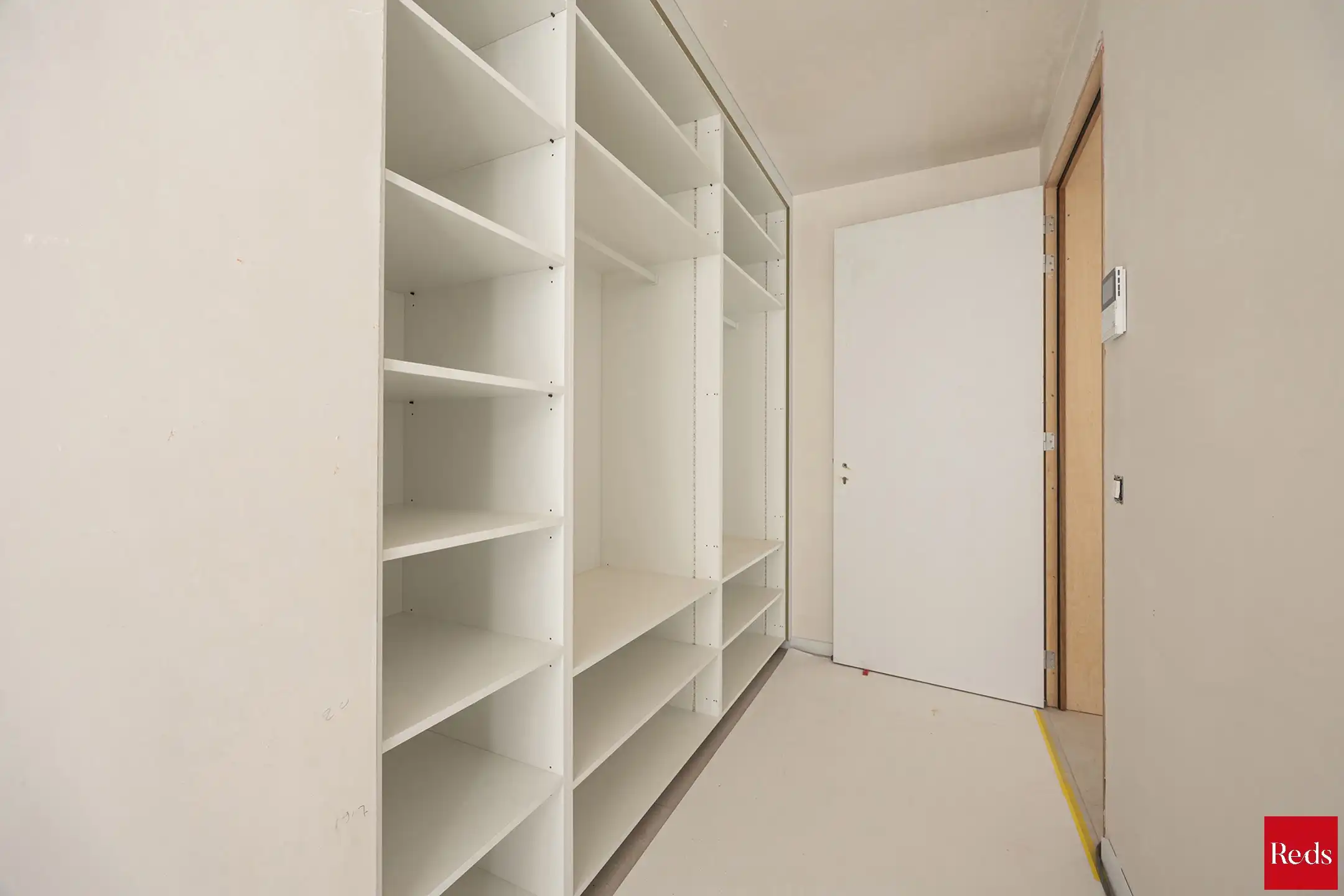 Luxe nieuwbouw 2 slpk met 2 terrassen incl autostaanplaats foto 9