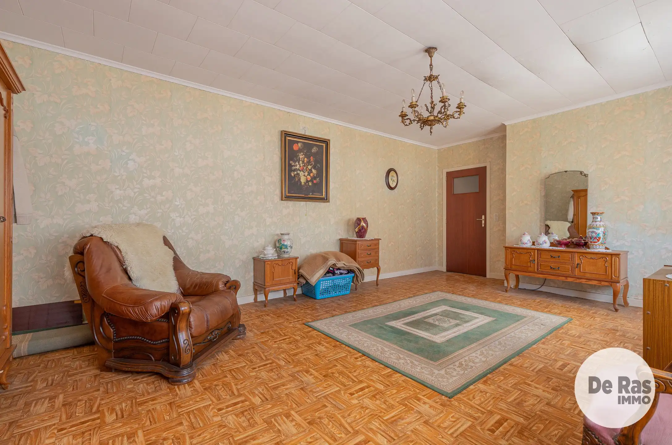 ZELE - Te renoveren woning met 3 kamers en leuke tuin foto 13
