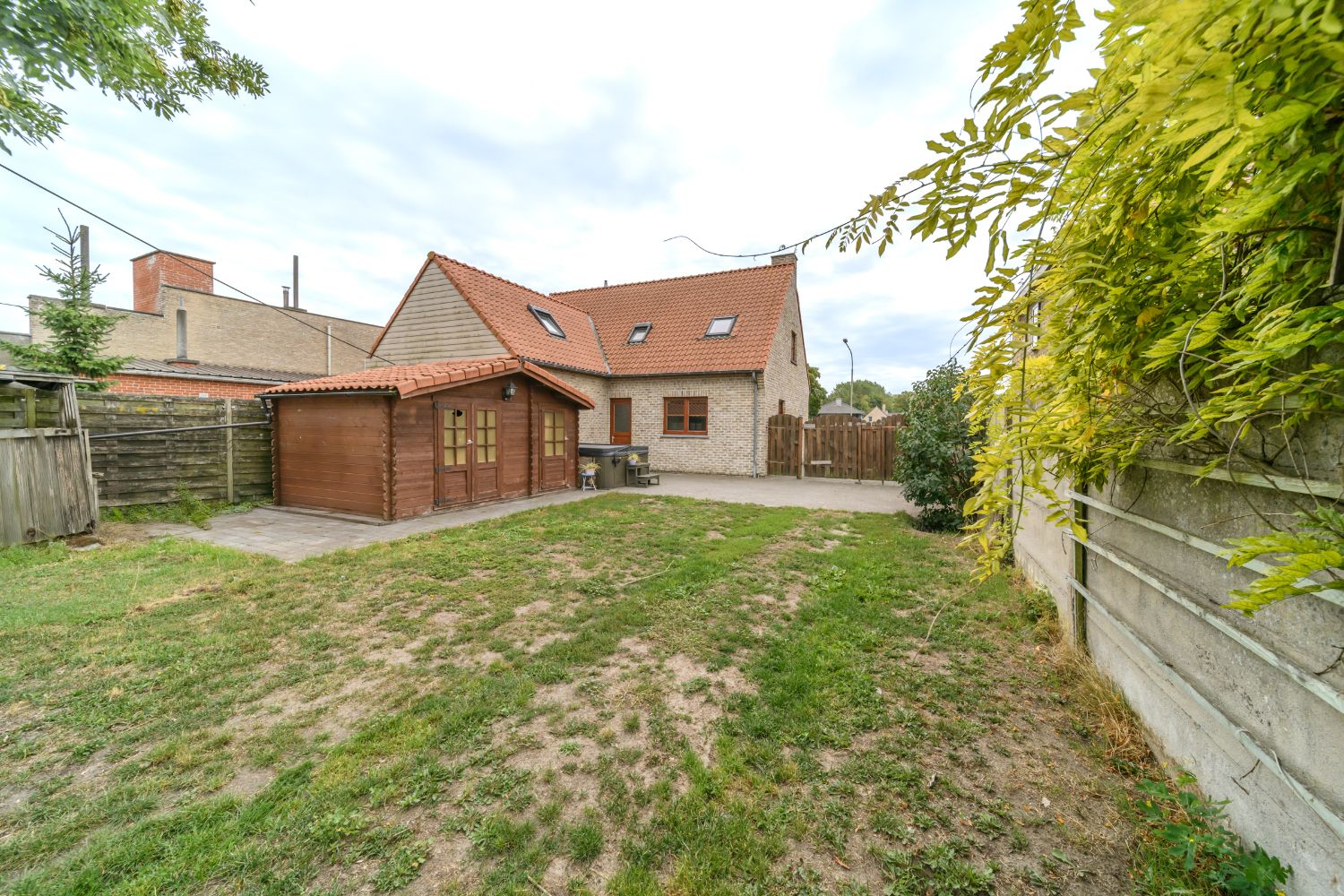 DE PANNE: Charmante woning met 5 slaapkamers, 2 badkamers en ruime tuin op 1.250m² toale grondoppervlakte. foto 21