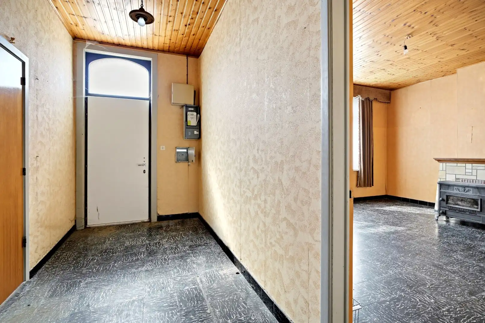 Ruime halfopen bebouwing op een perceel van 1491m² met 7 slaapkamers! foto 2