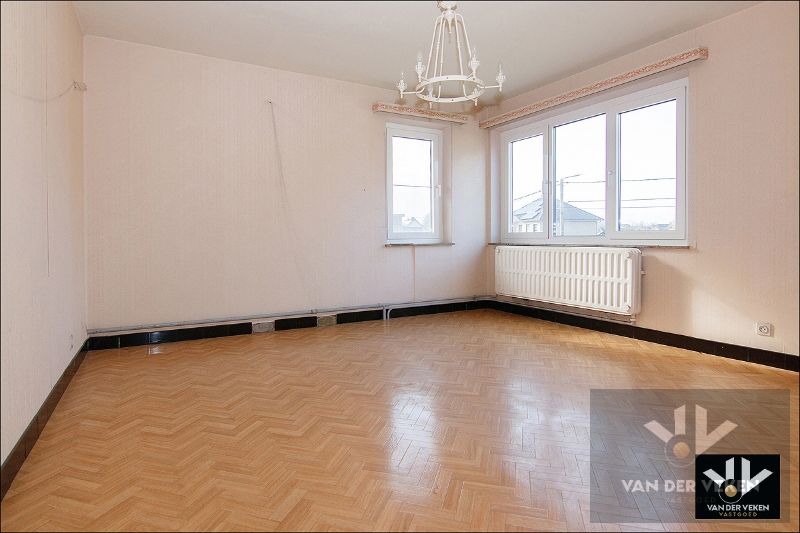 Multifunctioneel eigendom met 2 wooneenheden op een riant perceel van 21 aren 83 centiaren op een goed bereikbare, rustige locatie in Diepenbeek foto 19