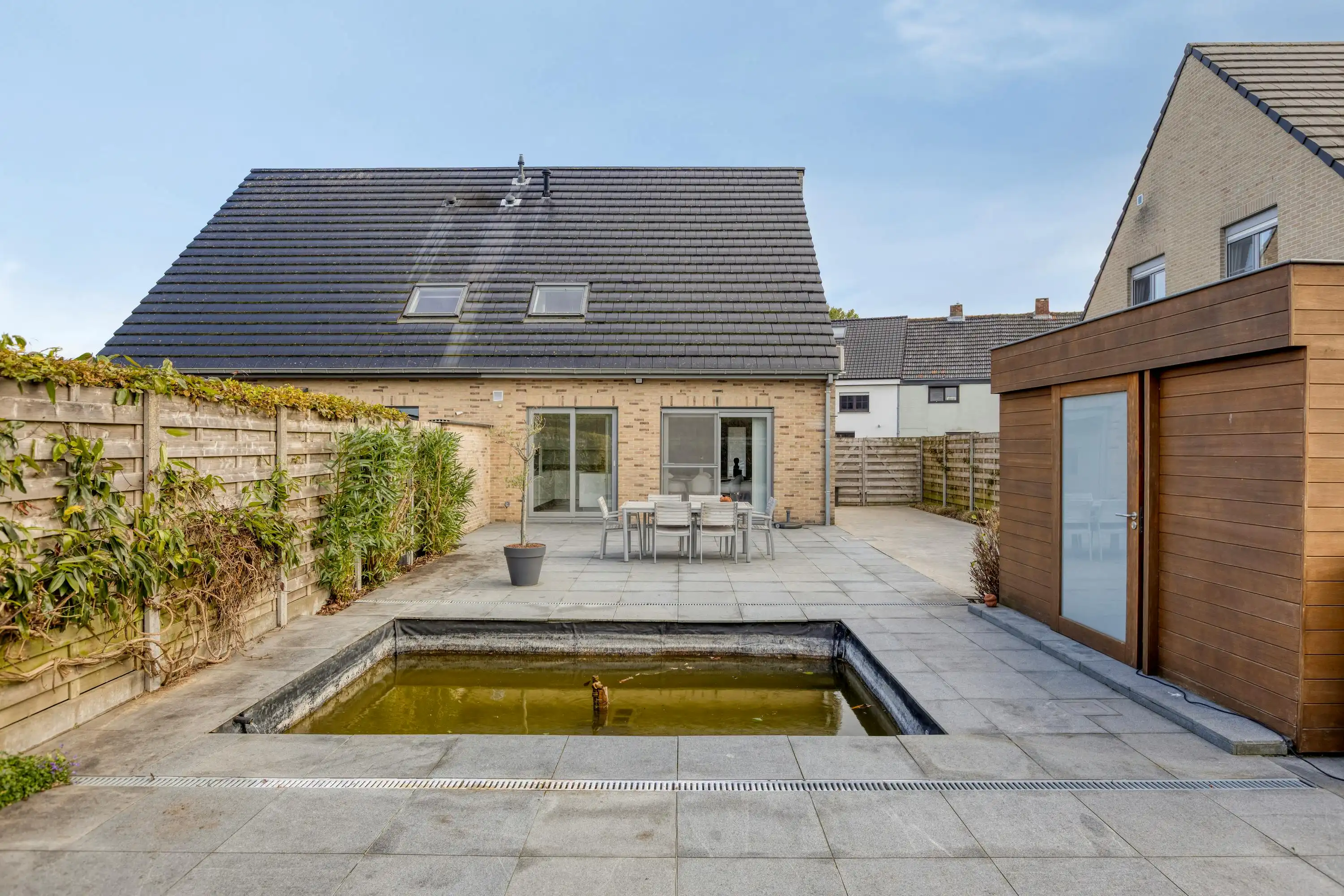 Afgewerkt huis te koop in Ieper met 3 kamers, tuin en garage foto 15