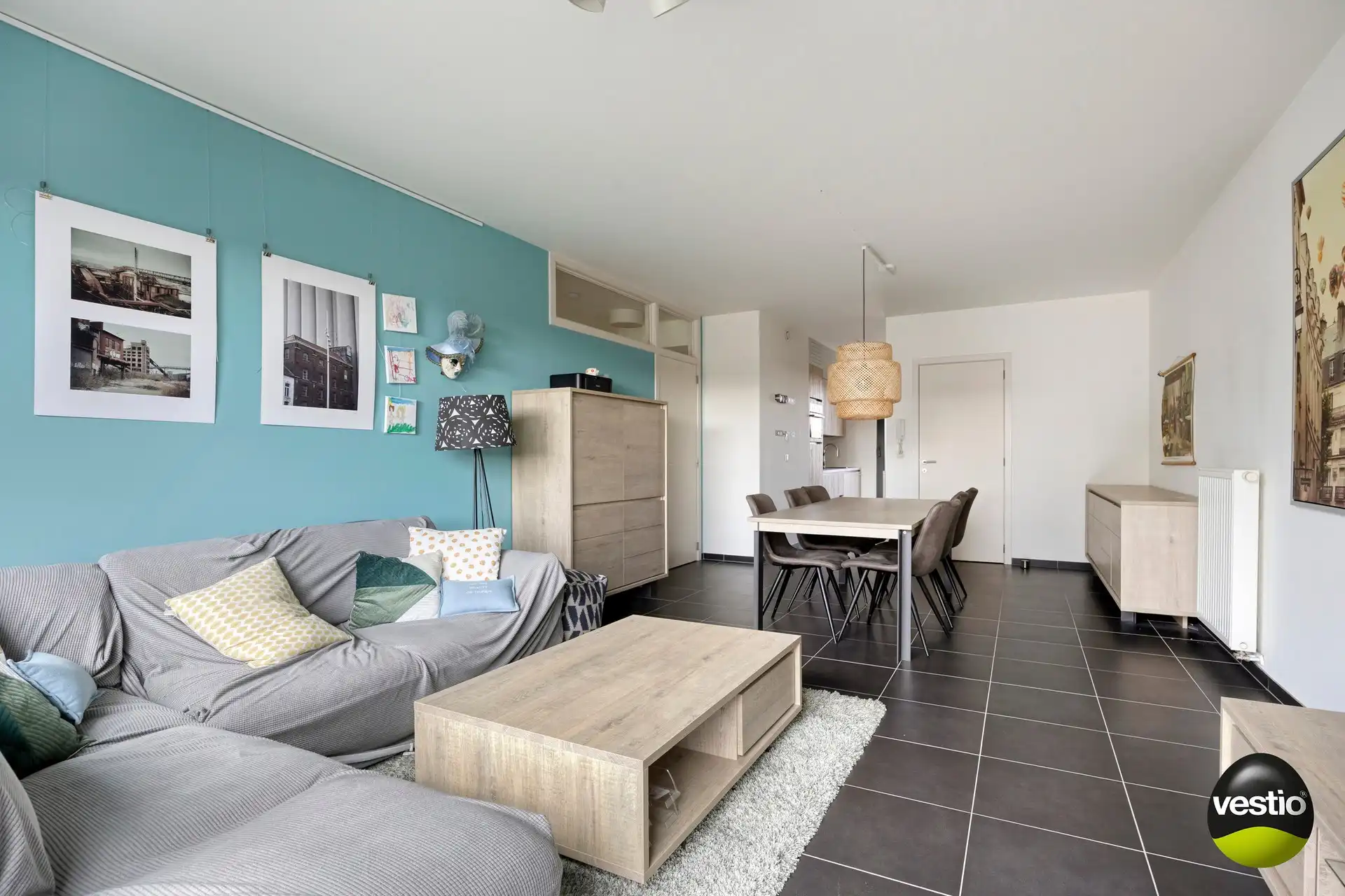 Smaakvol, kwalitatief afgewerkt 2 slaapkamer appartement met terras. foto 5