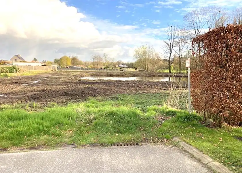 Uitz bouwgrond OB m vijver   foto 4