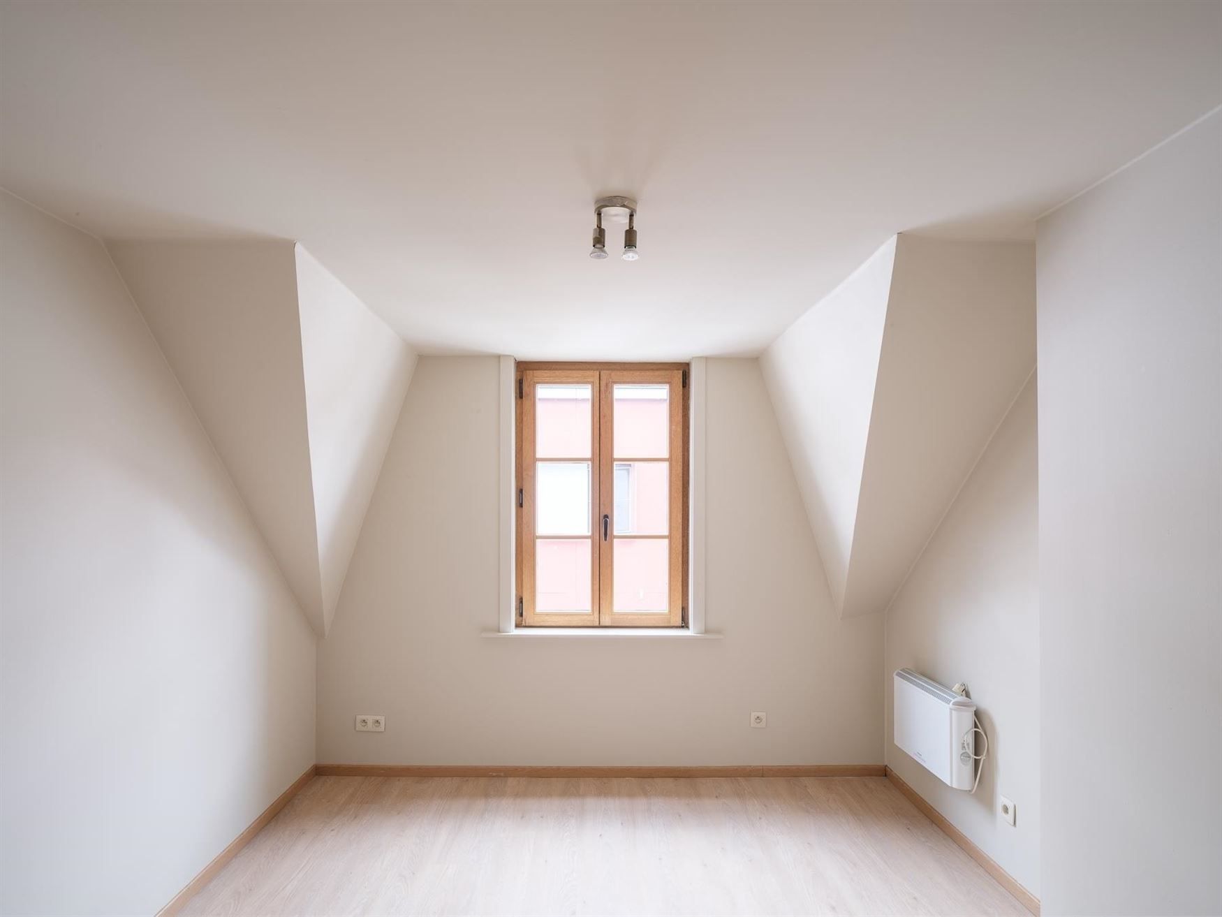 Instapklare gezinswoonst in dorpskern foto 12