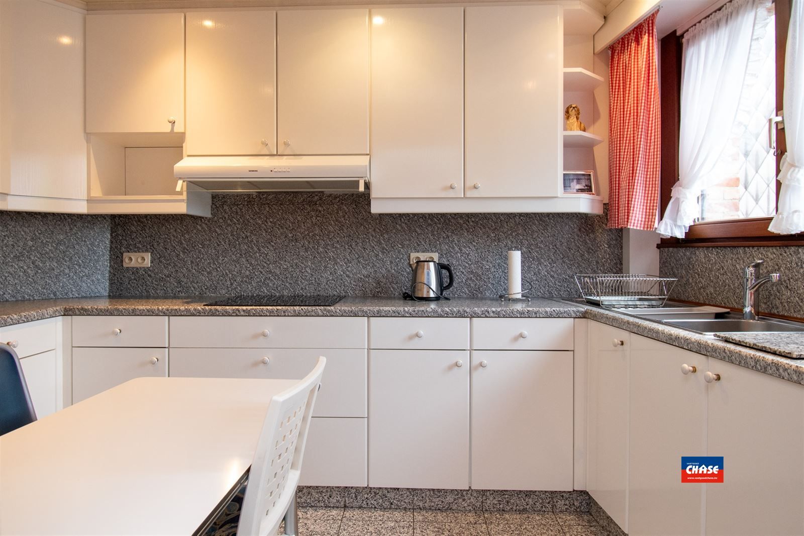 Bel-étage met 3 slaapkamers, garage en stadstuin foto 7